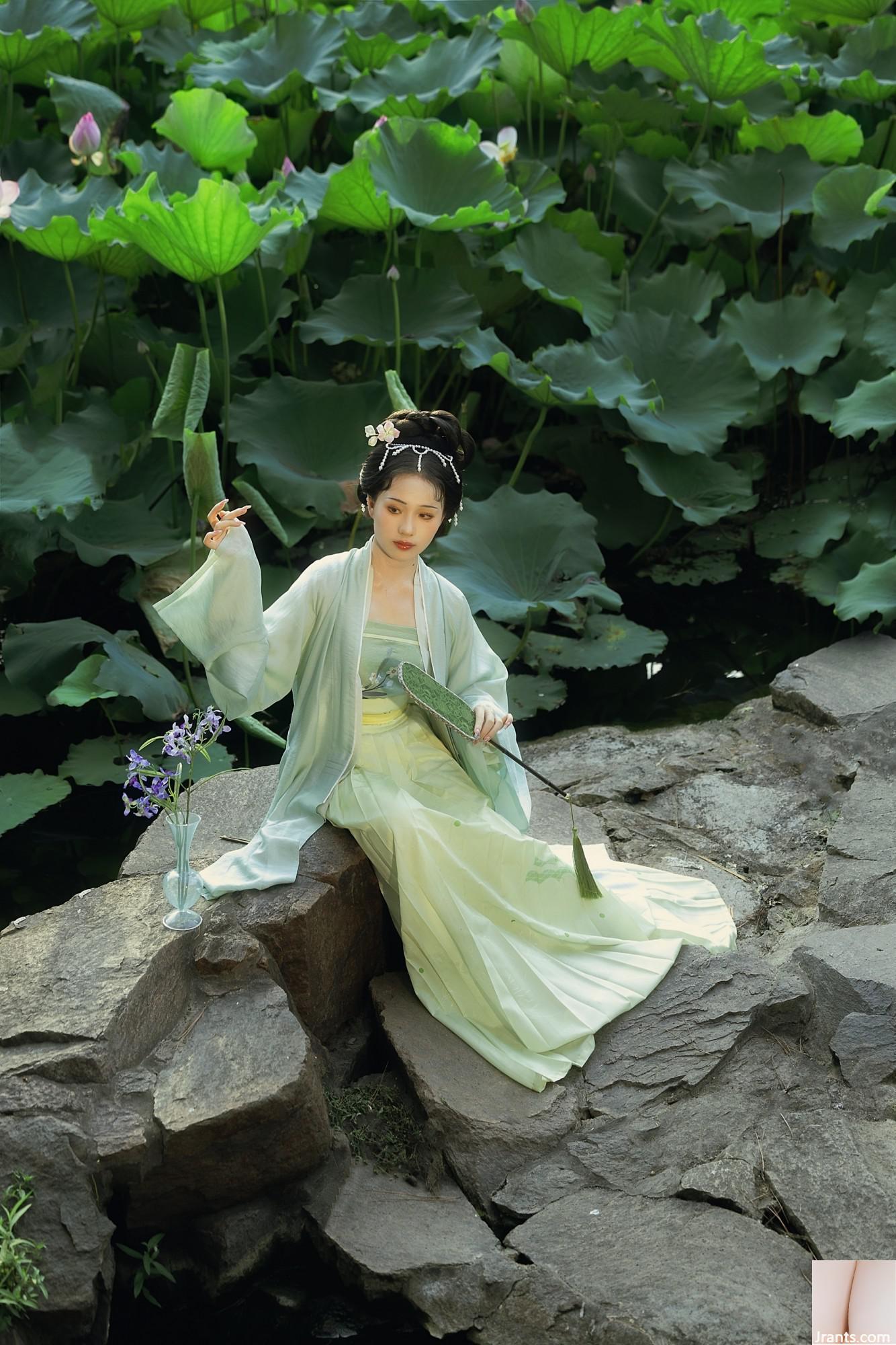 Quay lại Zhou Fang Jiajia (22p) - Ảnh 13