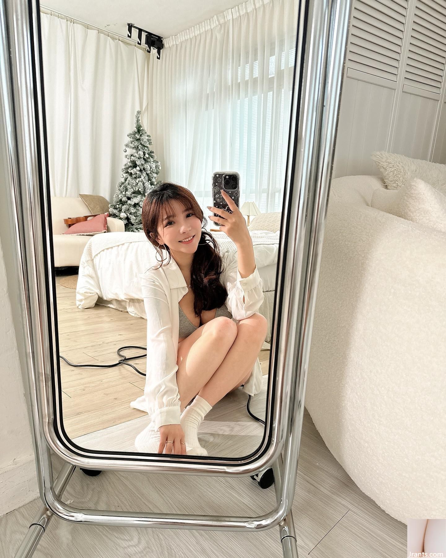 “Little Ma Tangtang_zhang WT” Đường cong vú đầy đặn rất bắt mắt (23p)