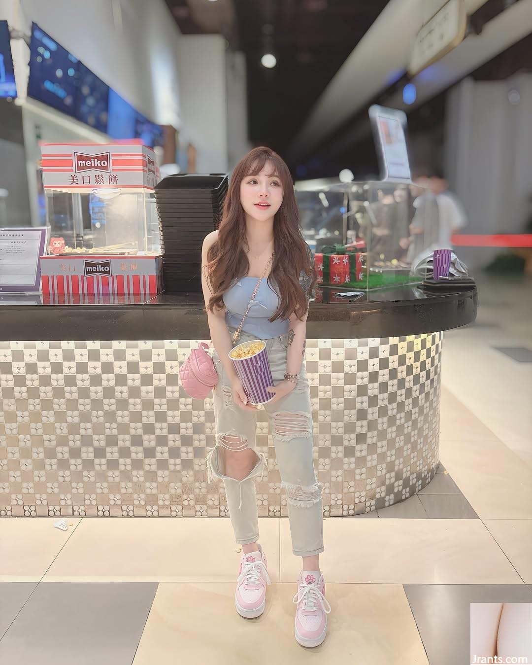 “Little Ma Tangtang_zhang WT” Đường cong vú đầy đặn rất bắt mắt (23p) - Ảnh 14