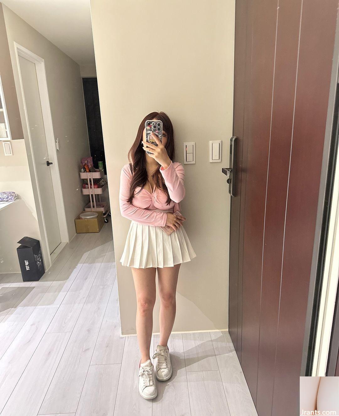 “Little Ma Tangtang_zhang WT” Đường cong vú đầy đặn rất bắt mắt (23p) - Ảnh 17