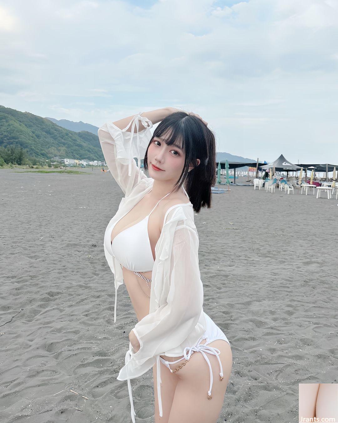 Khuôn mặt dễ thương tự nhiên “dưa hấu” với nụ cười ngọt ngào và thân hình nóng bỏng (26p) - Ảnh 5