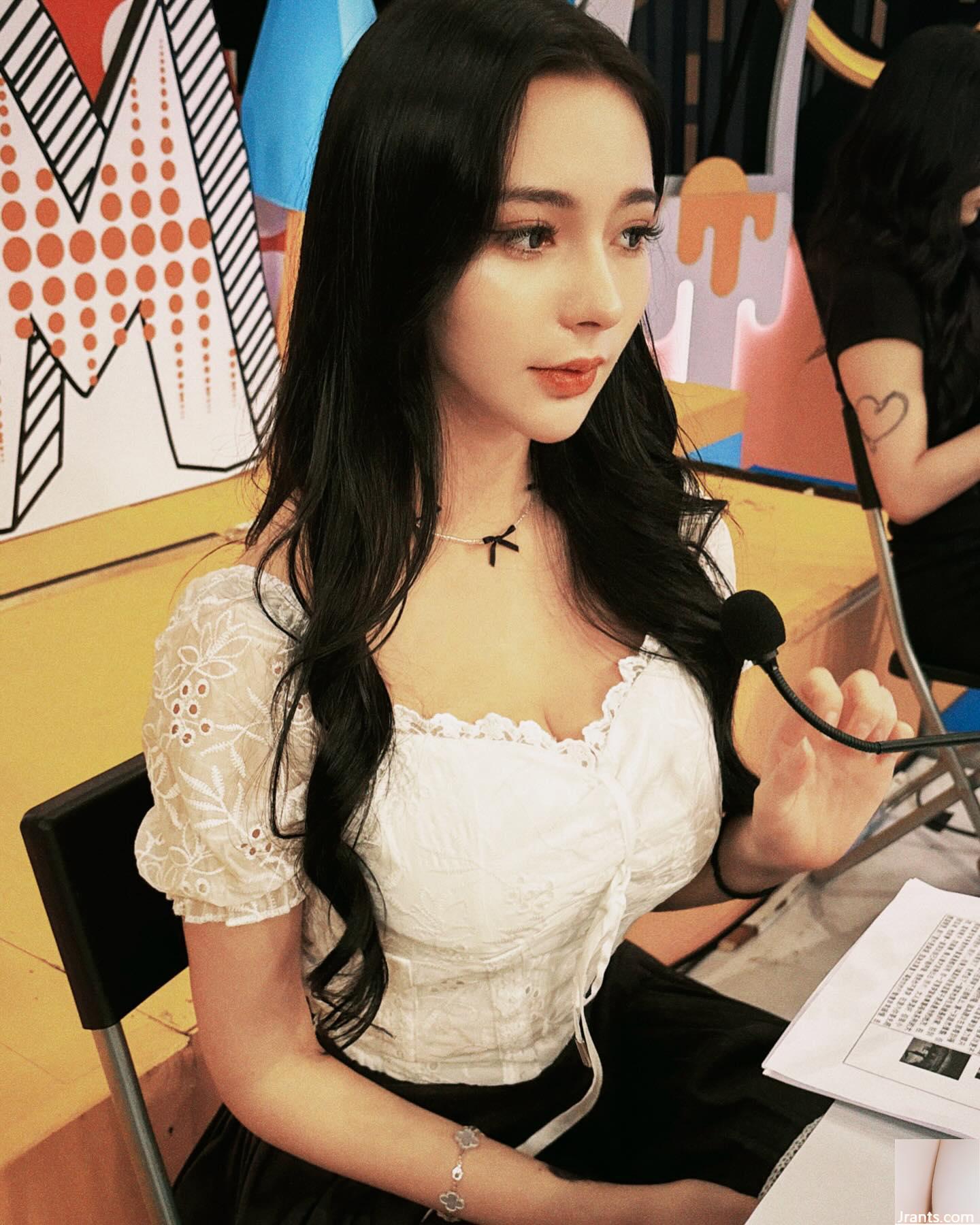 Cô gái siêu cay và ngọt ngào “Shushu” gợi cảm và giải phóng (20p) - Ảnh 14