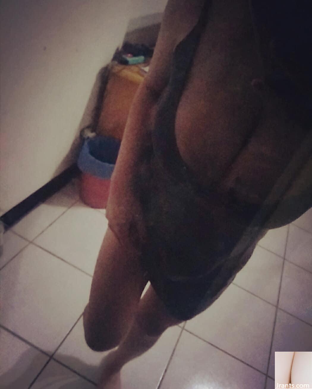 Một viễn cảnh của bộ ngực đẹp cho thấy một cơ thể đầy đủ và nóng bỏng “trò chuyện” là cực kỳ hấp dẫn (18p) - Ảnh 2