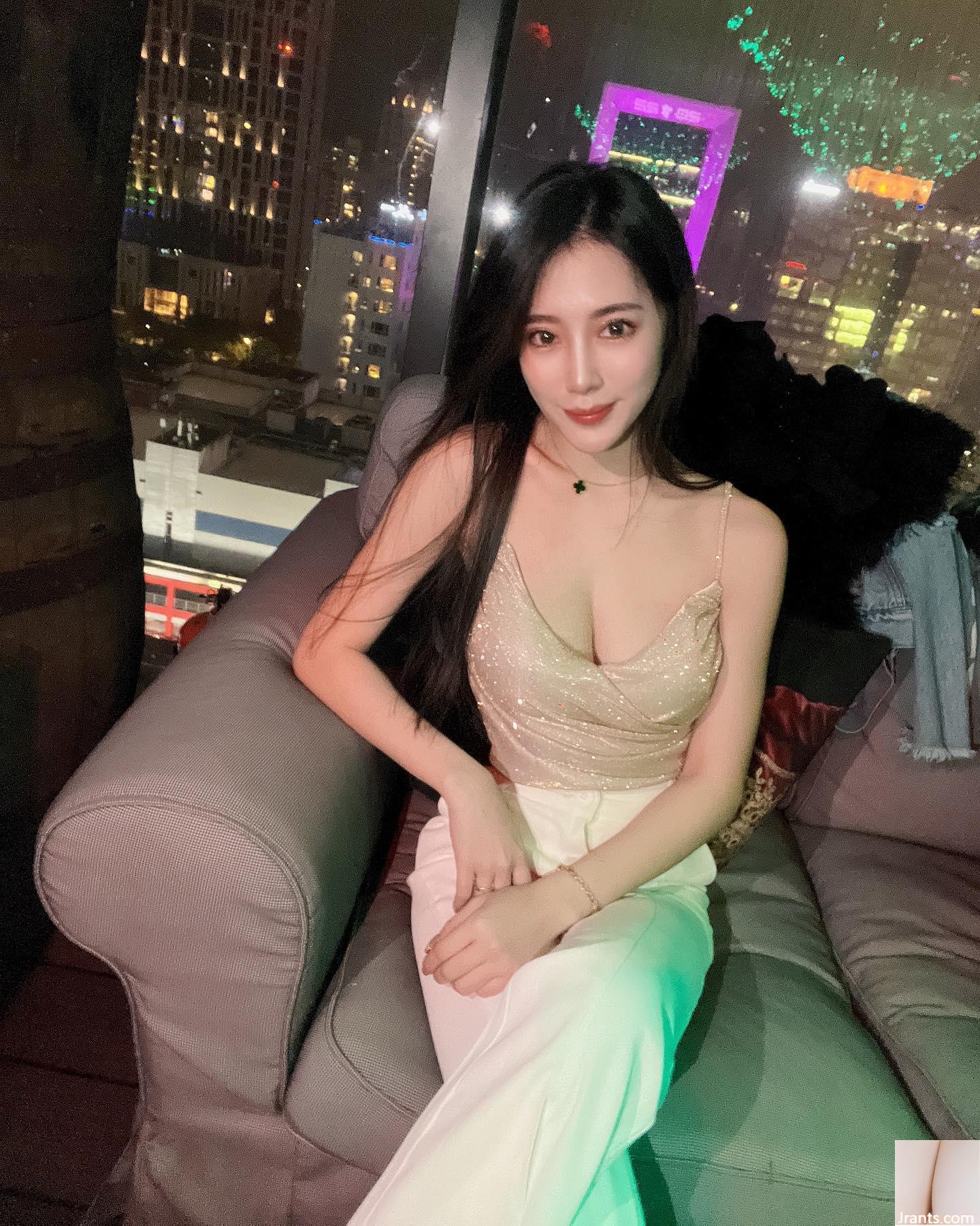 Người hâm mộ hét lên vì phạm lỗi “Yun” ngực cắt thấp thực sự hoàn hảo (18p) - Ảnh 10