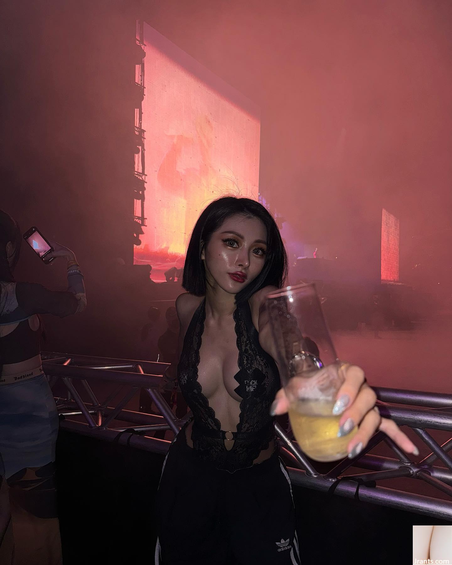 Tính năng khuôn mặt tinh khiết và tinh tế “Vẻ đẹp màu đỏ” khiến mọi người không thể dừng lại (22p) - Ảnh 11