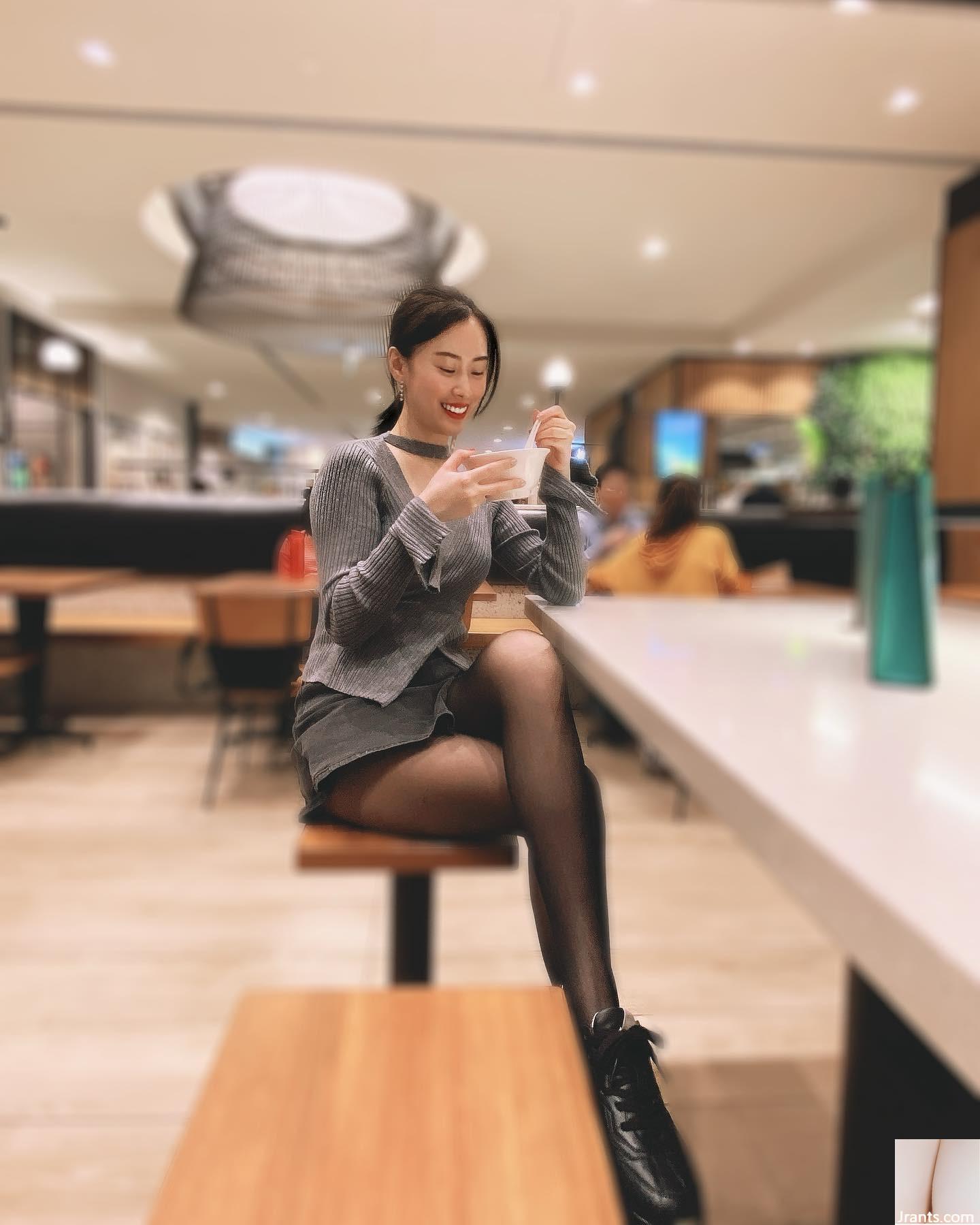 Guoguang giúp người dẫn chương trình trợ lý trung thực nhất Vanessa Fanfan, đôi chân dài gợi cảm và quyến rũ (8P) - Ảnh 4