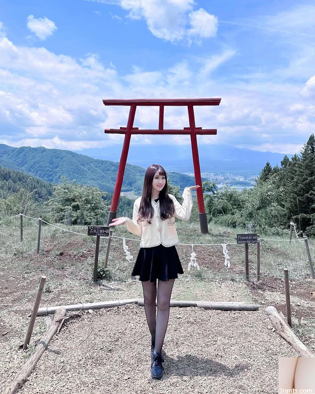 Đường cong vú tròn “Emily” Đường cong gợi cảm rất hấp dẫn! (19p) - Ảnh 18