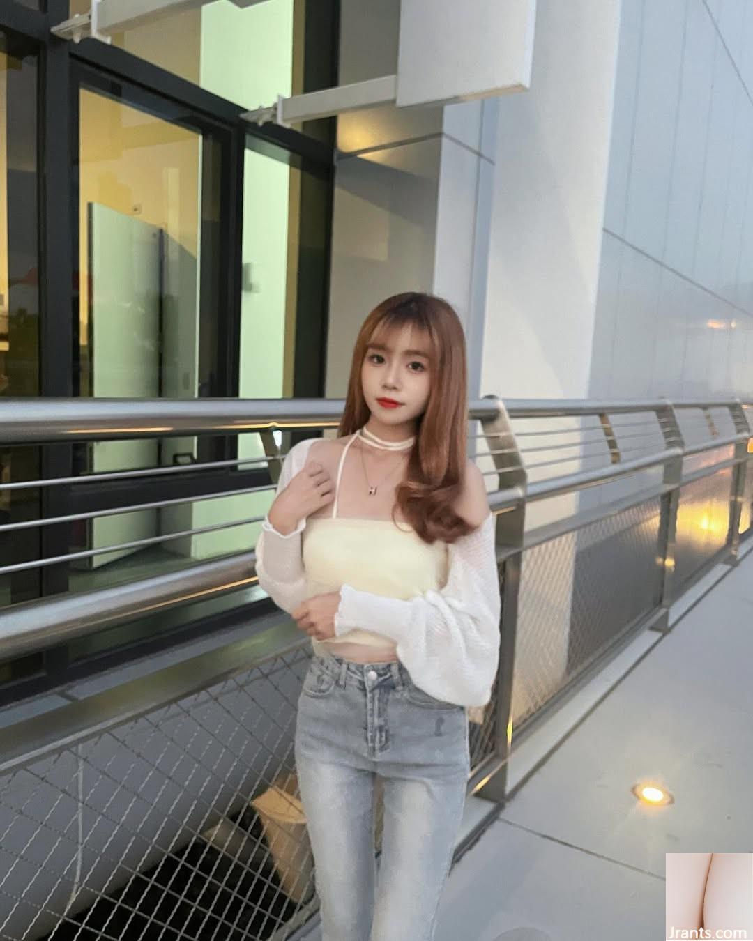 Bộ ngực tròn và xinh đẹp “Huahua” có ngoại hình ngọt ngào và siêu quyến rũ khi mỉm cười (21p) - Ảnh 11