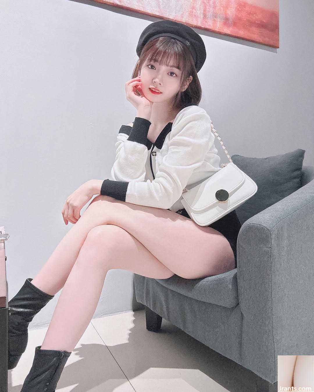 “Vịt vịt” ngực đẹp rất thú vị và say sưa (20p) - Ảnh 4