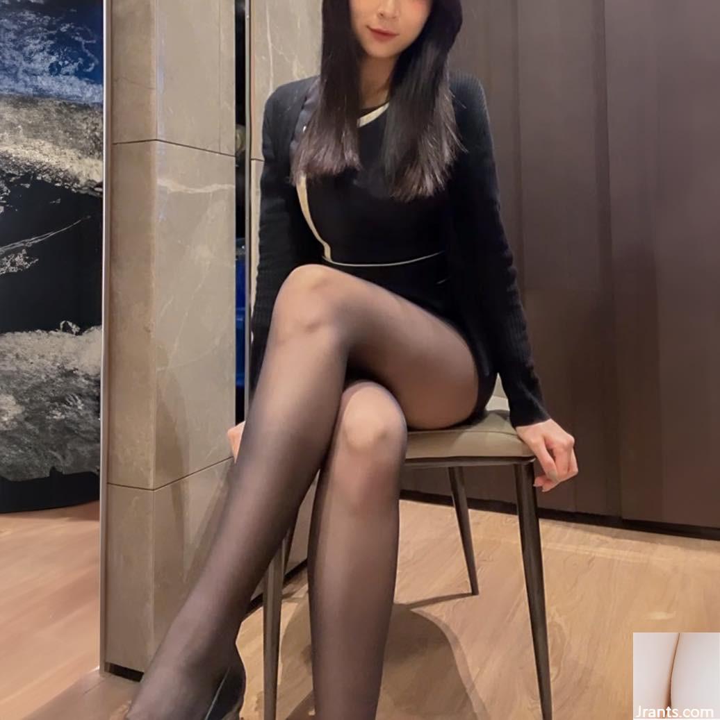 Đường cong cơ thể mỏng “vớ lụa đen” không thể cưỡng lại cám dỗ (18p) - Ảnh 14