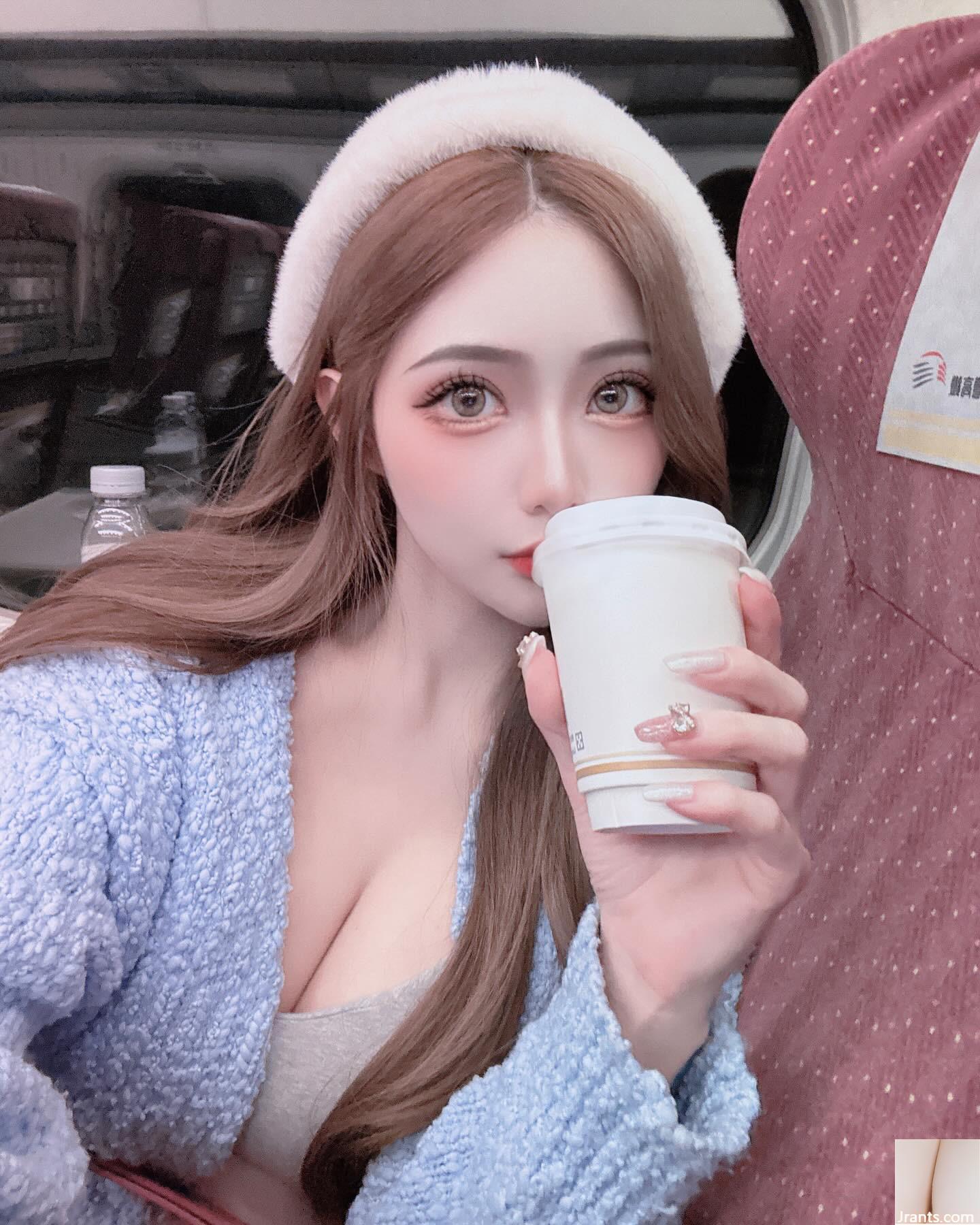 Cô gái xinh đẹp nóng tính “Stop Stop” trông quá xinh đẹp … Tôi đang yêu trực tiếp (18p)