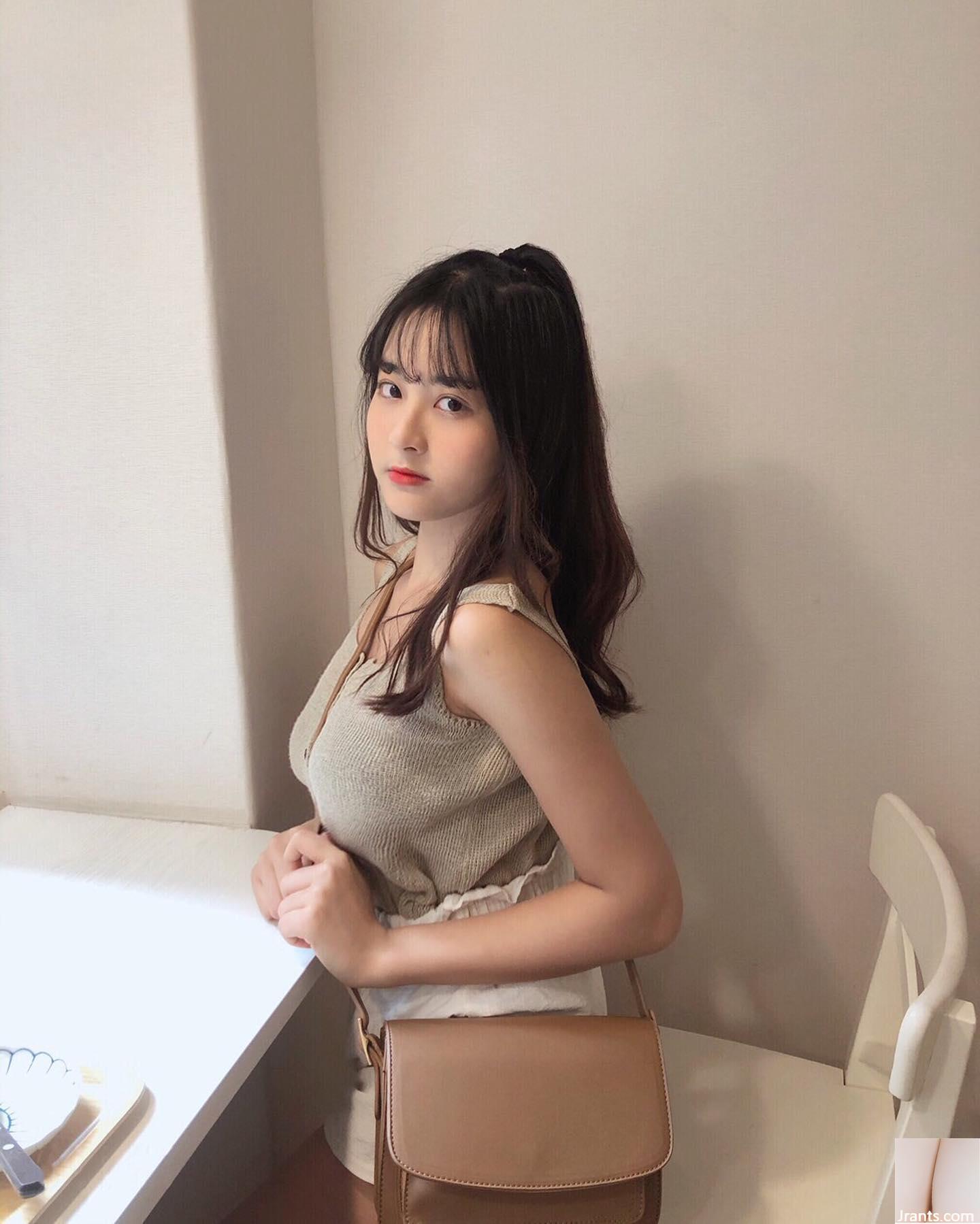 Đôi mắt ngây thơ “Yu Jiayi Angelene” đầy đủ đến nỗi nó sắp tràn ra với bộ ngực trắng và đẹp (14p) - Ảnh 13