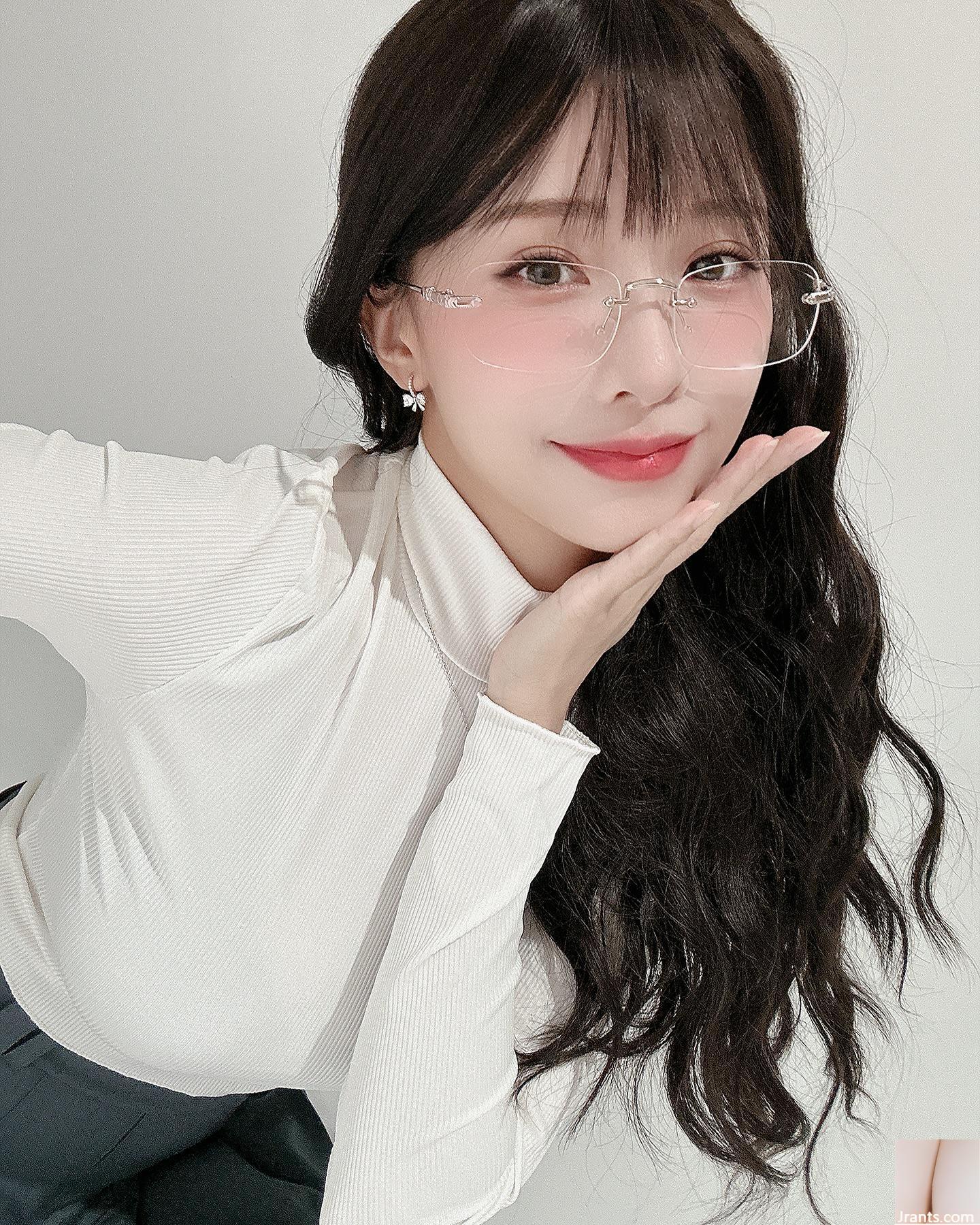 Body nóng “Xiao Zhichan Iris” có một đường cong rất quyến rũ (10p)