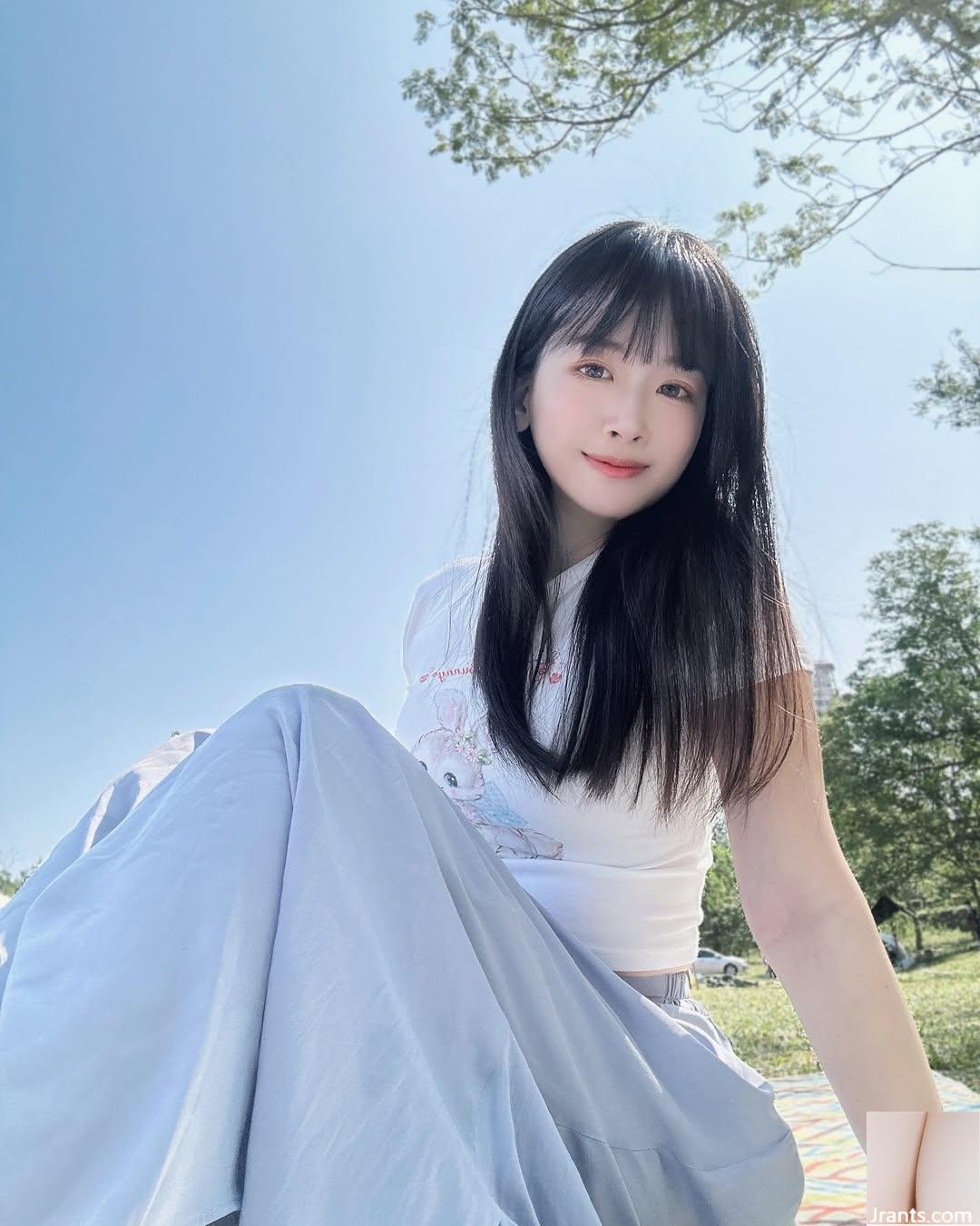 “Weiwei” có dáng người xinh đẹp, trắng trẻo, dịu dàng, hoàn hảo đến mức hôi (10P) - Ảnh 4