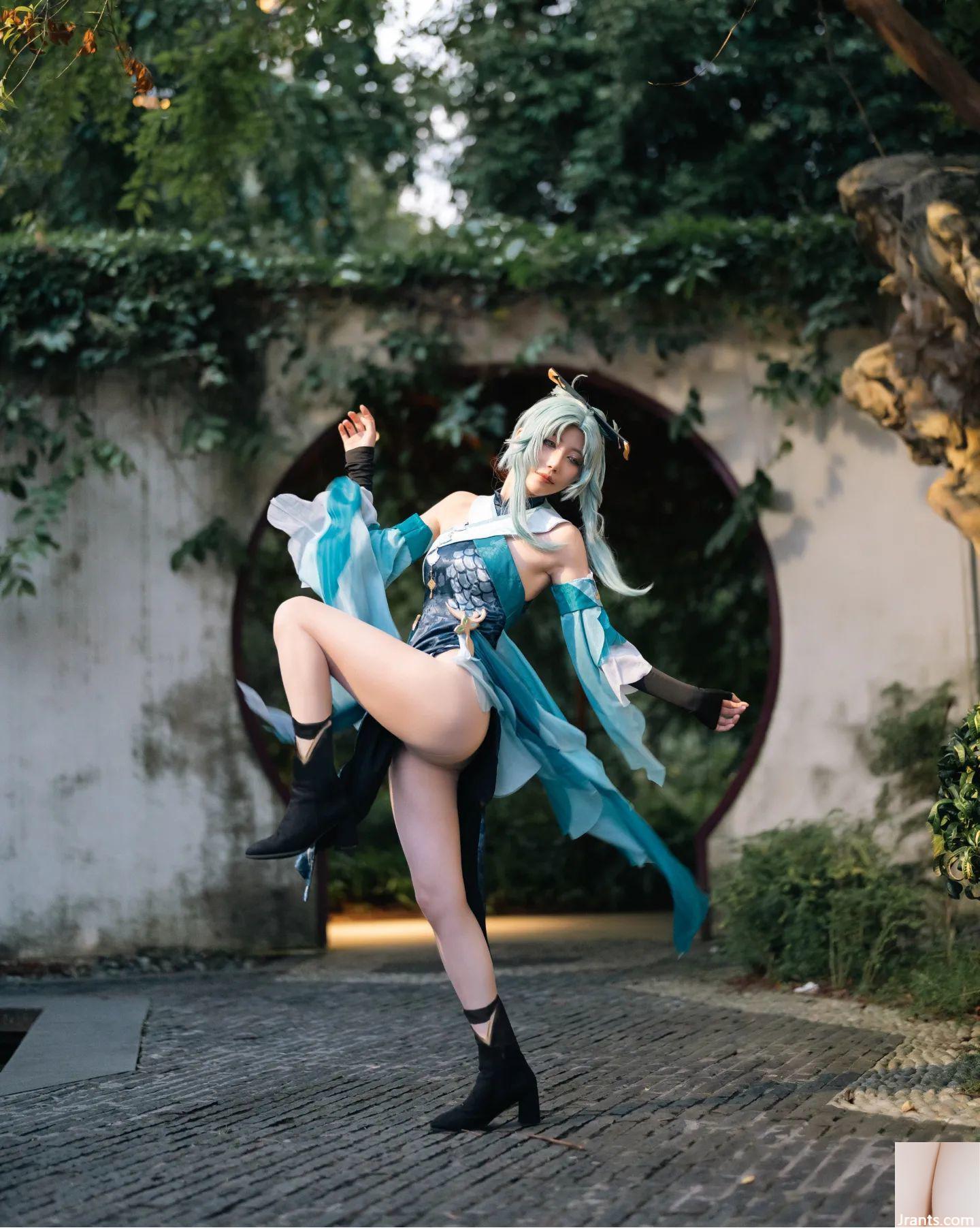 Trang phục cắt thấp làm cho cư dân mạng “Yami” trông quyến rũ (11p) - Ảnh 7