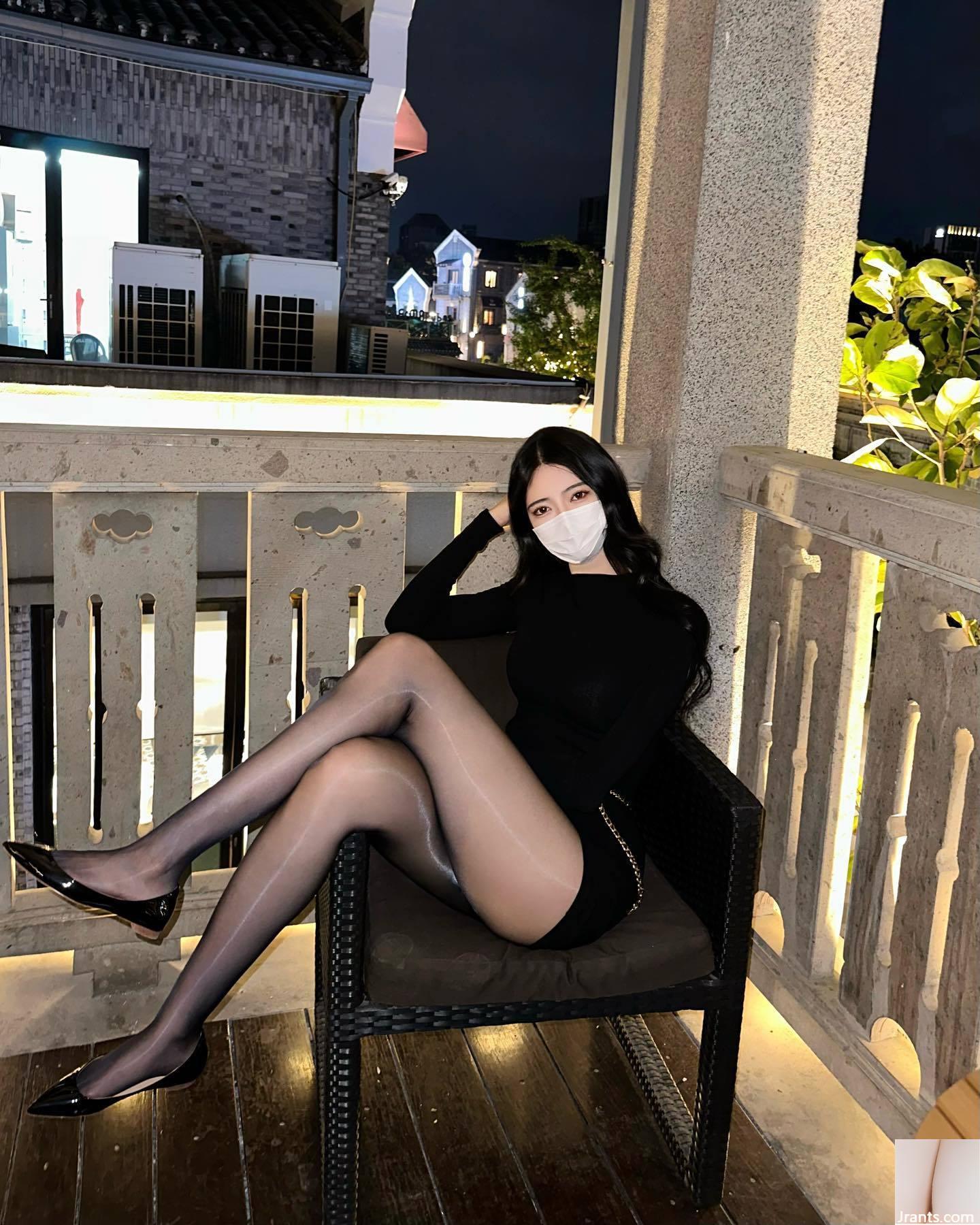 Cô gái xinh đẹp và đẹp trai “chị gái hiền lành Tina” đã phơi bày những đường cong hình người bạo lực của mình (13p)