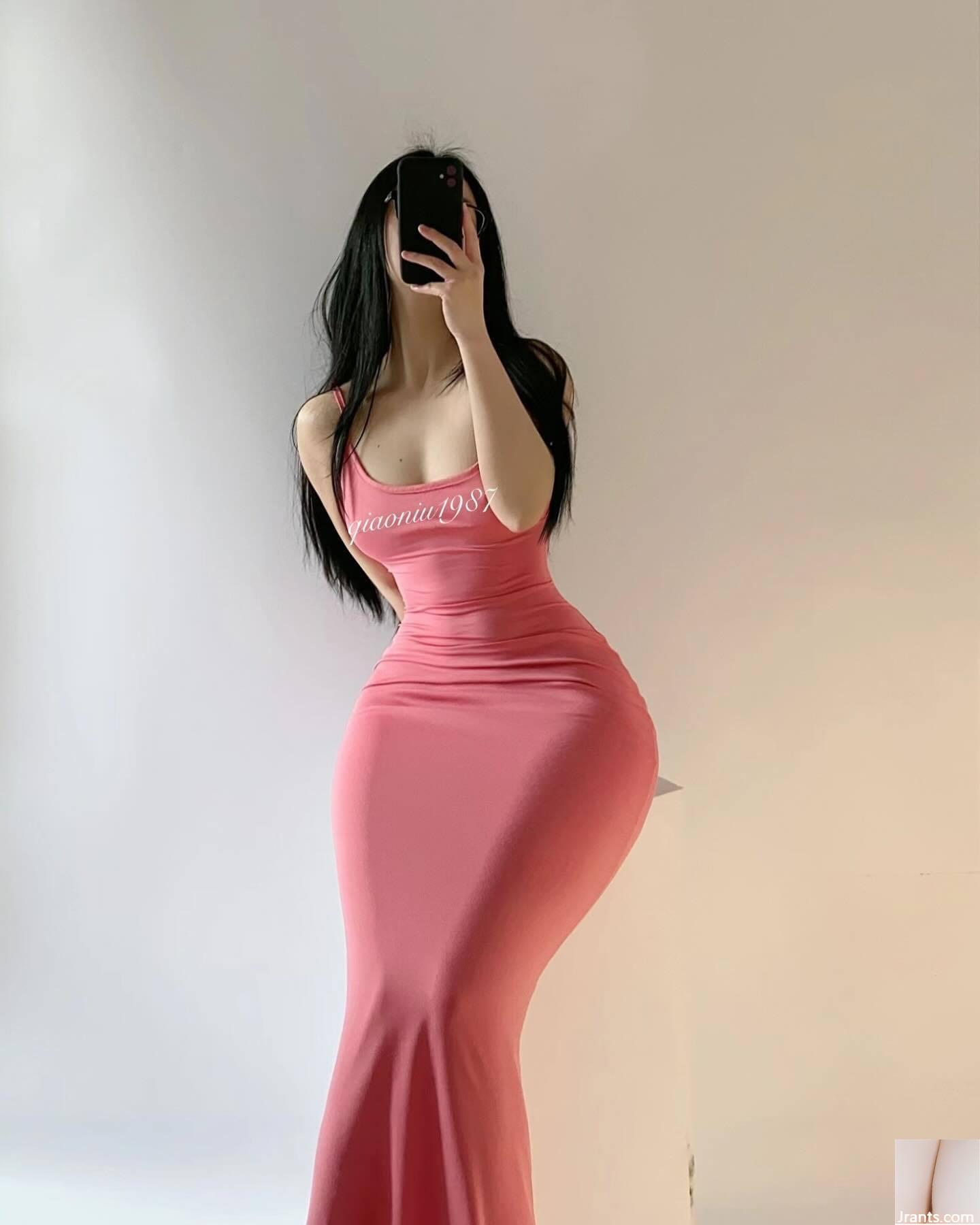 Đường cong quyến rũ “Qiaoniutt” Hình ảnh công bằng rất hấp dẫn (10p)