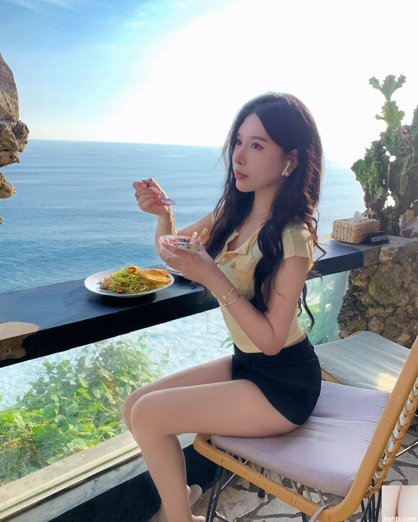 Hiển thị các đường cong hấp dẫn “Aisha” đồ lót tiếp xúc với vú (22p) - Ảnh 4