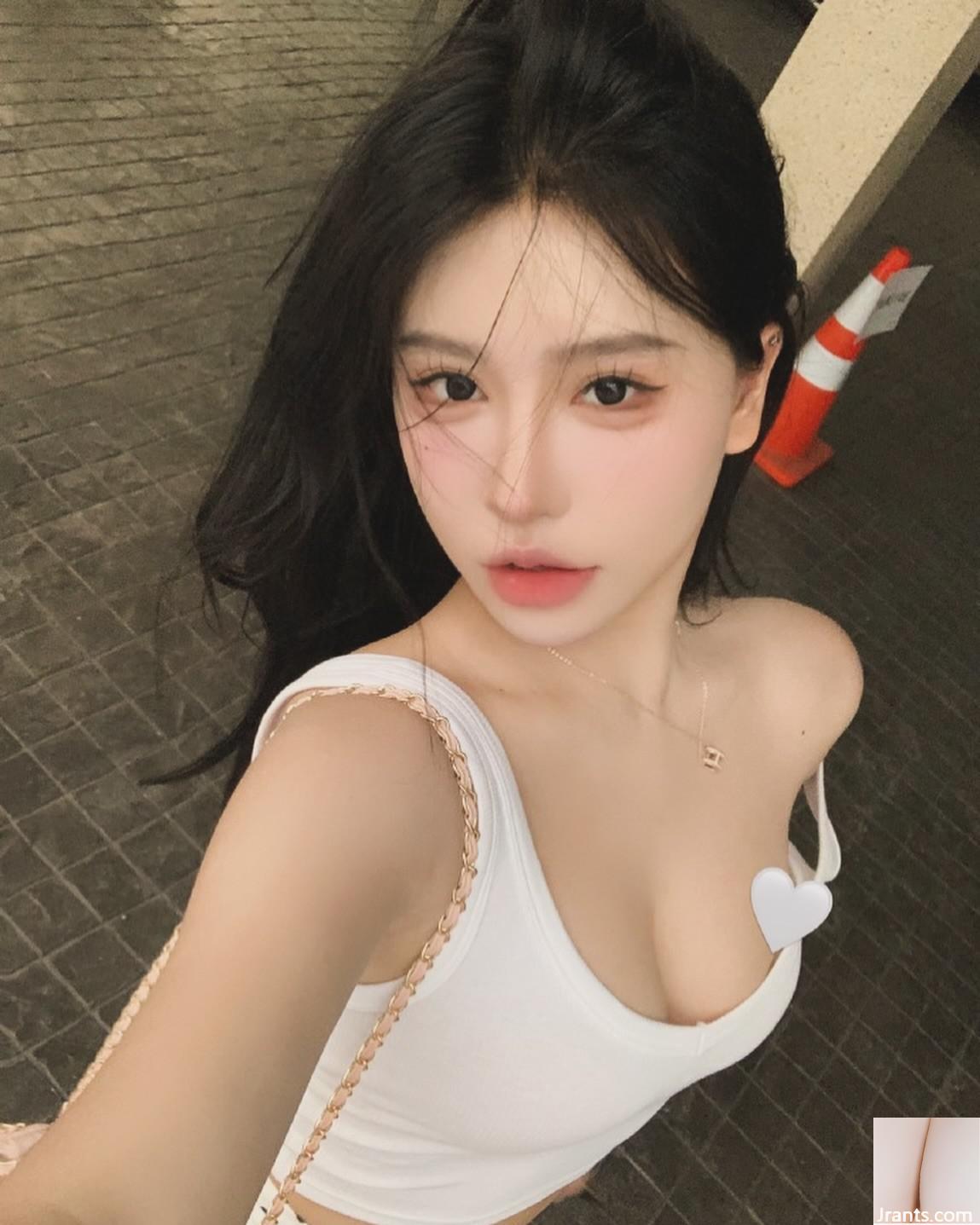 Hiển thị các đường cong hấp dẫn “Aisha” đồ lót tiếp xúc với vú (22p) - Ảnh 9