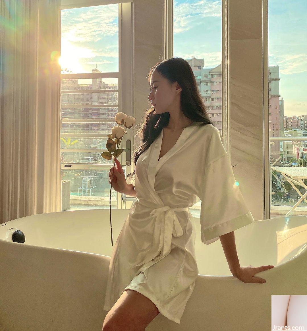 Vẻ đẹp nóng tính “Cherhsieh” có làn da trắng và mềm cho thấy sự cám dỗ của những quả bóng đôi (46p) - Ảnh 20