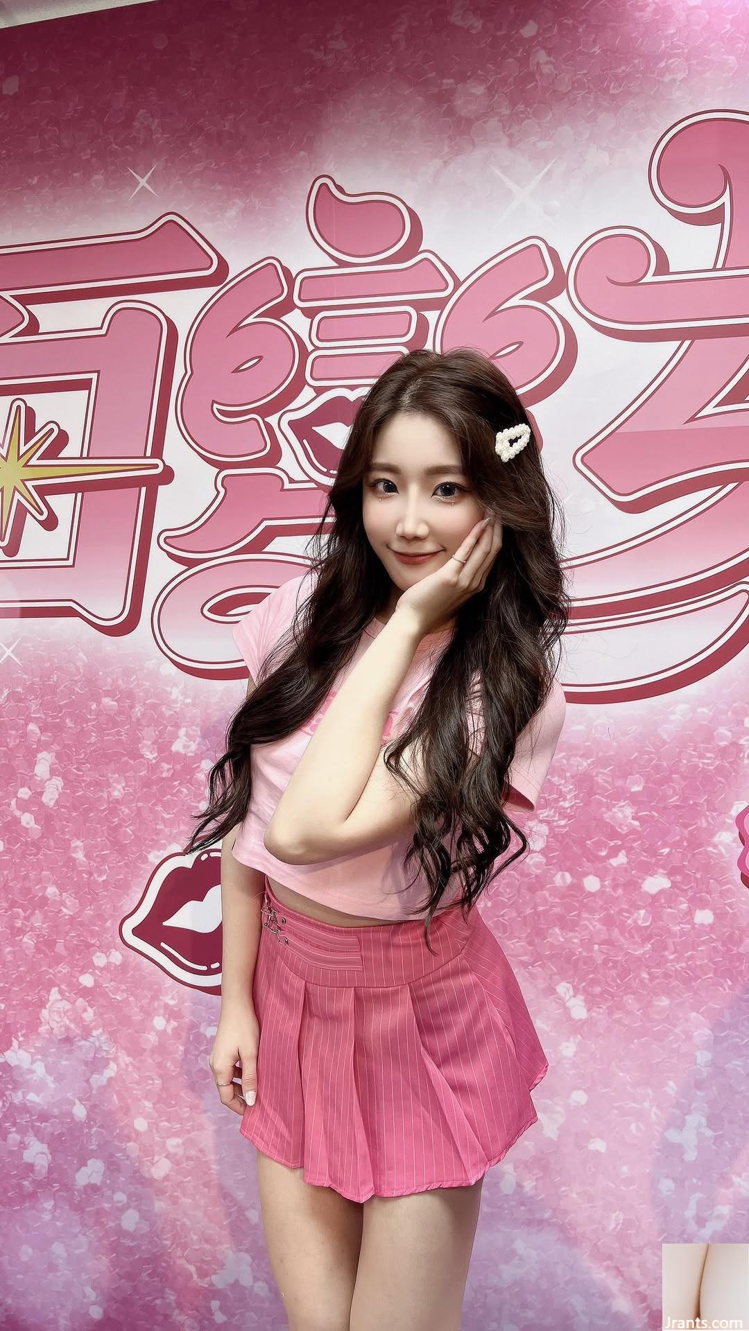 Cơ thể cong đều được gọi là “Ariel C.” - Ảnh 10