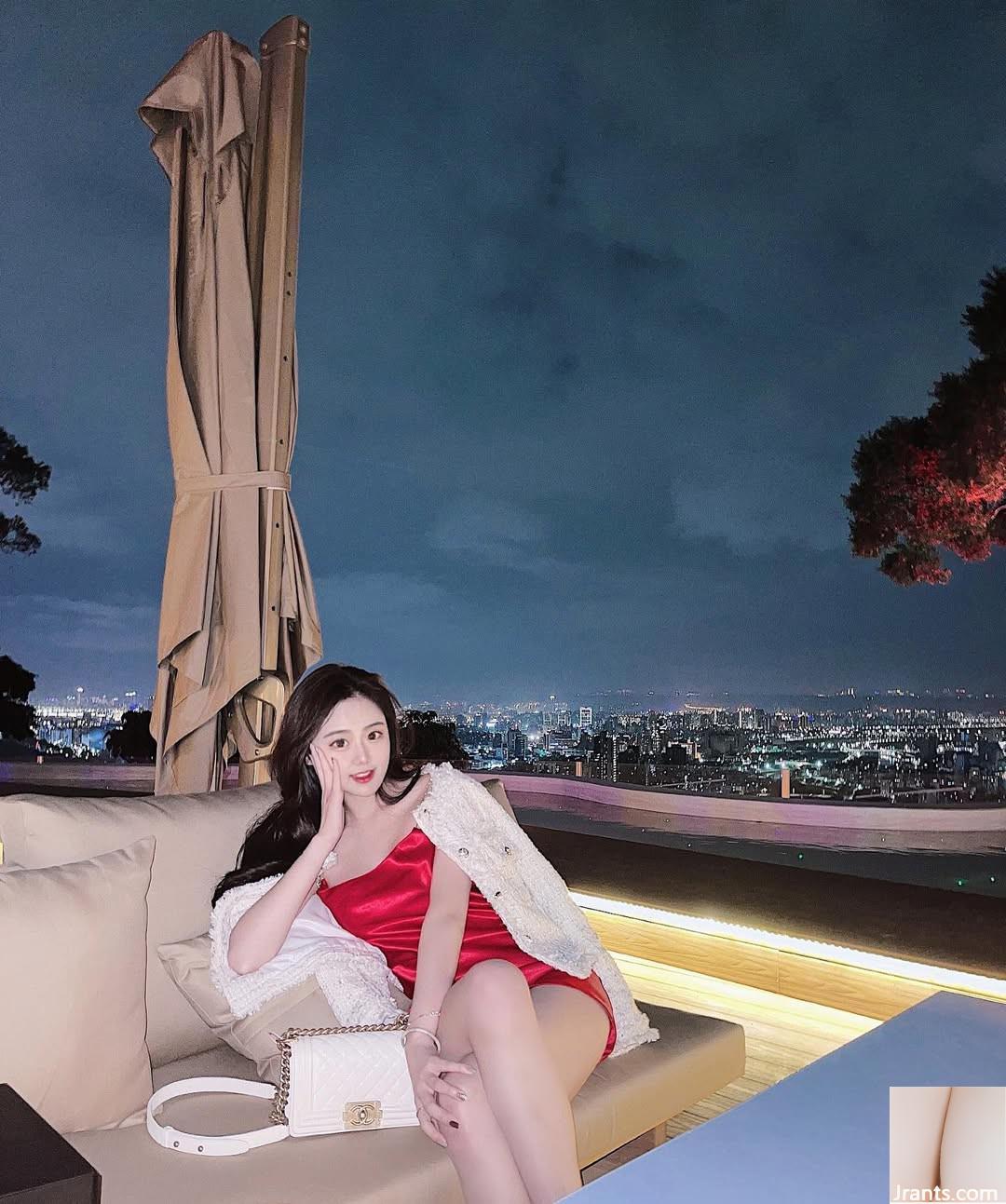 Đường cong cơ thể mảnh khảnh “Hua Hua” ngọt ngào và gợi cảm (37p) - Ảnh 11