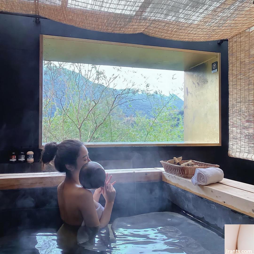 Đường cong cơ thể mảnh khảnh “Hua Hua” ngọt ngào và gợi cảm (37p) - Ảnh 18