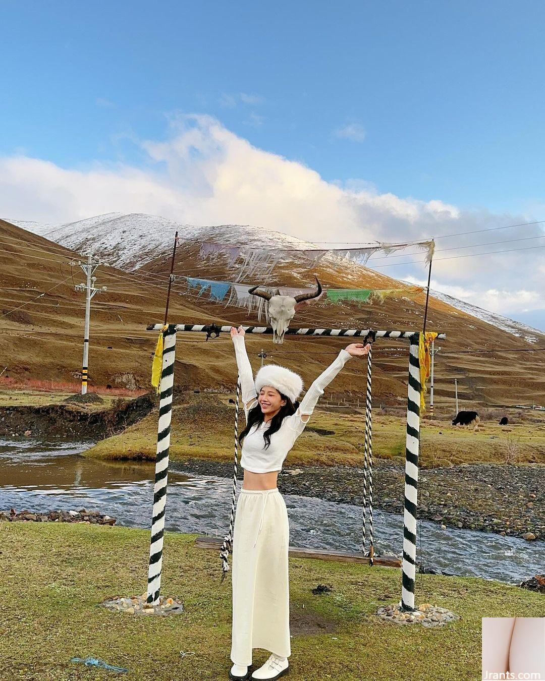 Siêu nóng và ngọt ngào cô gái xinh đẹp mặc quần áo gợi cảm! “BB” cho thấy con số quỷ dữ (32p) - Ảnh 31