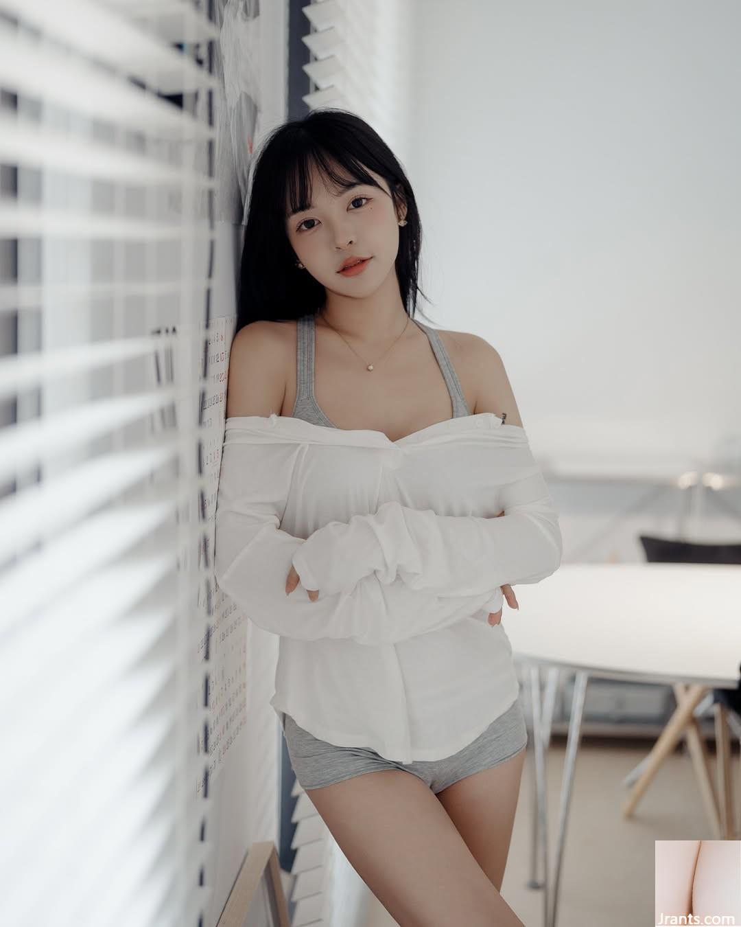 Gương mặt ngọt ngào của “UU” không giấu được vẻ sexy chết người (10P) - Ảnh 9