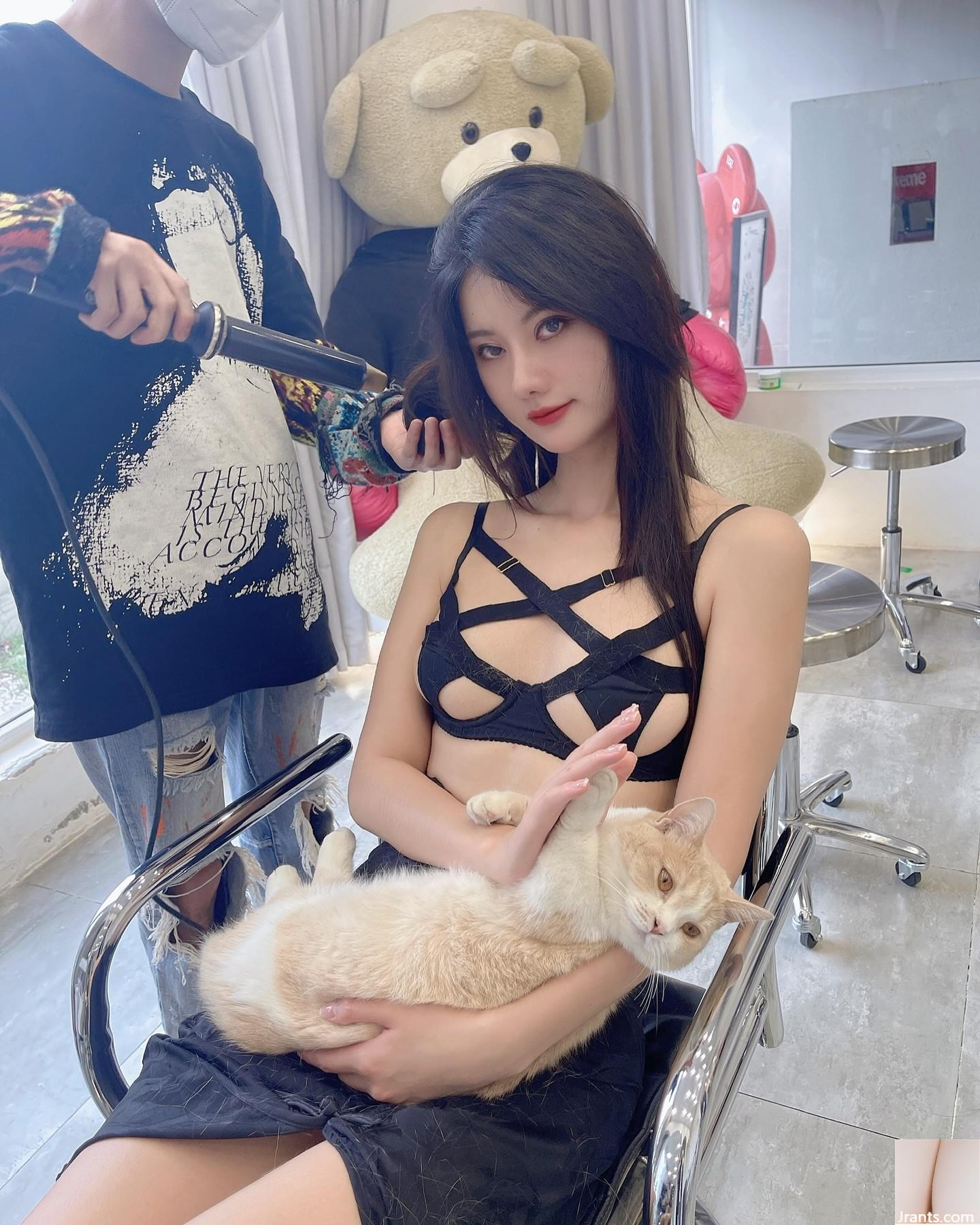 “Azhu” có vẻ ngoài rất đẹp và một con số quyến rũ và nóng bỏng (16p) - Ảnh 2