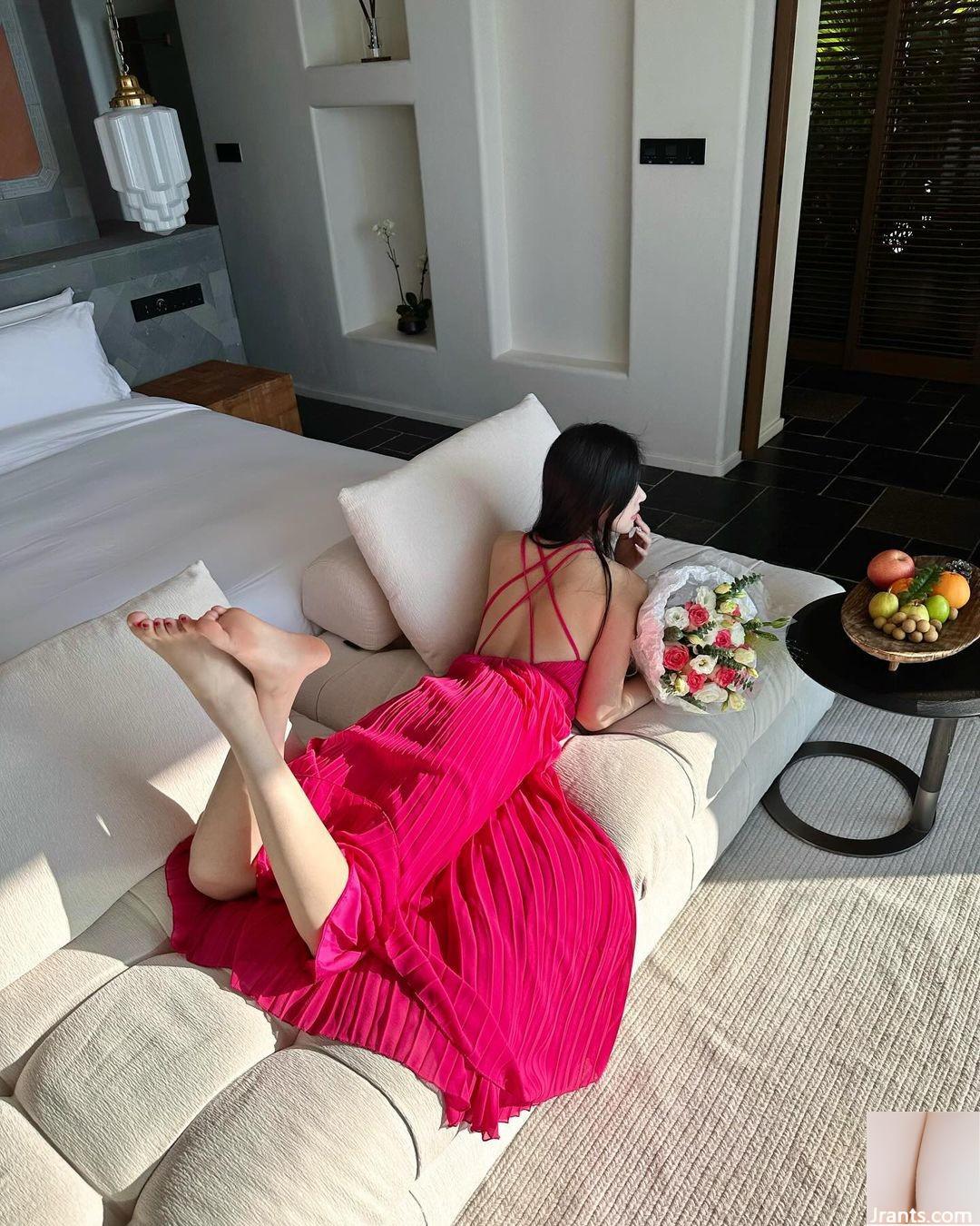 Tôi đã nhớ đến tình yêu đầu tiên của tôi “Soooxiiy” ​​của mình là đáng yêu và đầy màu sắc, hương thơm và hương vị (40p)