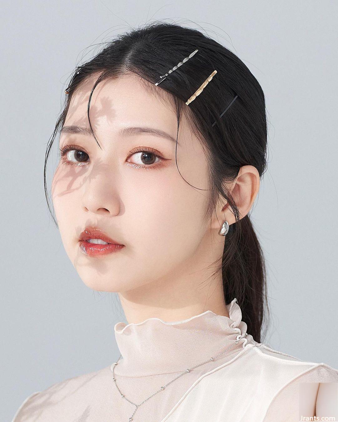 Những đường cong đẹp khiến người ta mê mẩn. “Long Weiwei” có nét mặt trong sáng và thanh tú (27P) - Ảnh 12