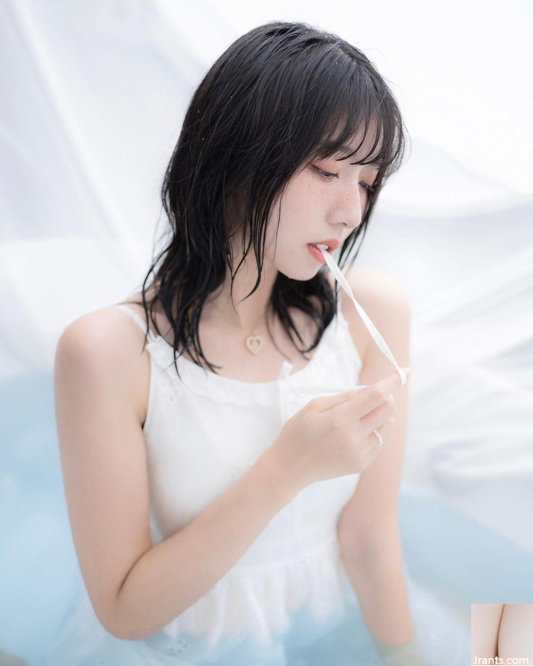 Những đường cong đẹp khiến người ta mê mẩn. “Long Weiwei” có nét mặt trong sáng và thanh tú (27P) - Ảnh 27