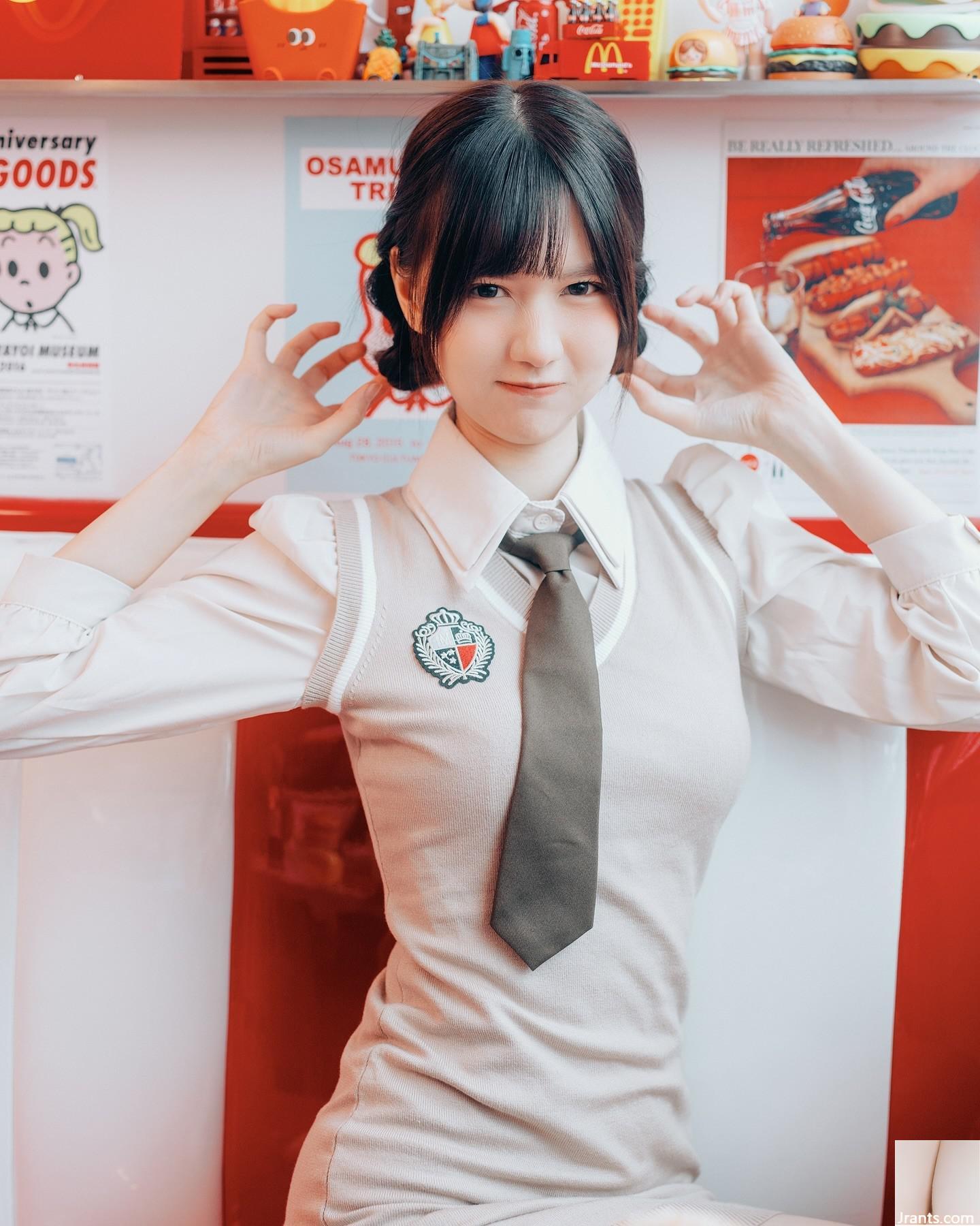 (刭外8 Jiaying) Khuôn mặt nhỏ nhắn toát lên khí chất trẻ trung (24P) - Ảnh 24