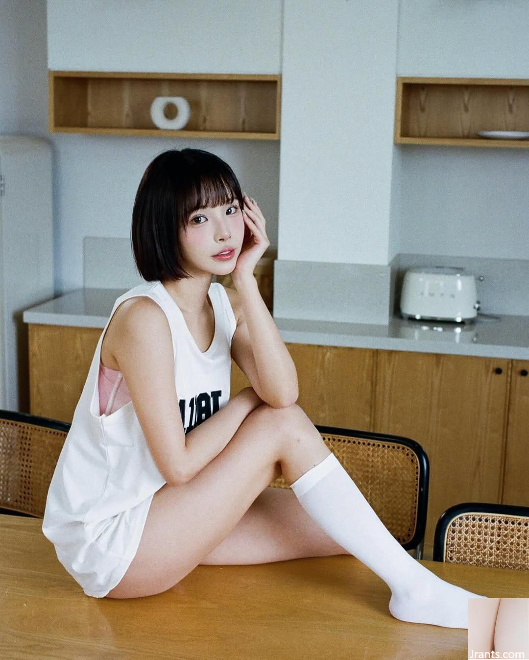 “Khuôn mặt cũng là sự cám dỗ cuối cùng của thân thịt màu (47p) Vicky. - Ảnh 24