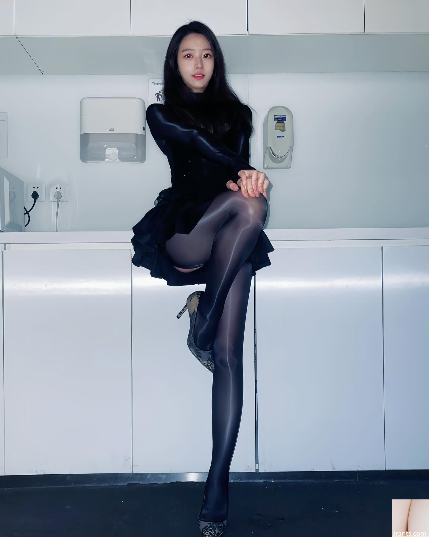 Thân hình nóng bỏng quyến rũ “Miko Ren” có vẻ ngoài ngọt ngào, ưa nhìn và thơm tho (31P) - Ảnh 25