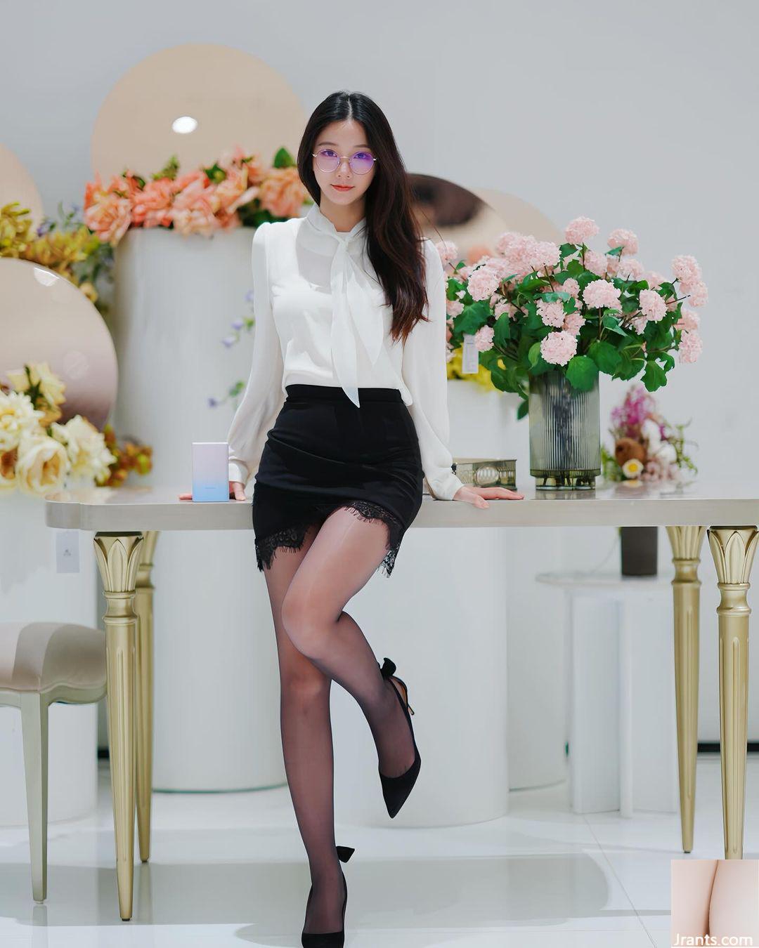 Thân hình nóng bỏng quyến rũ “Miko Ren” có vẻ ngoài ngọt ngào, ưa nhìn và thơm tho (31P) - Ảnh 7