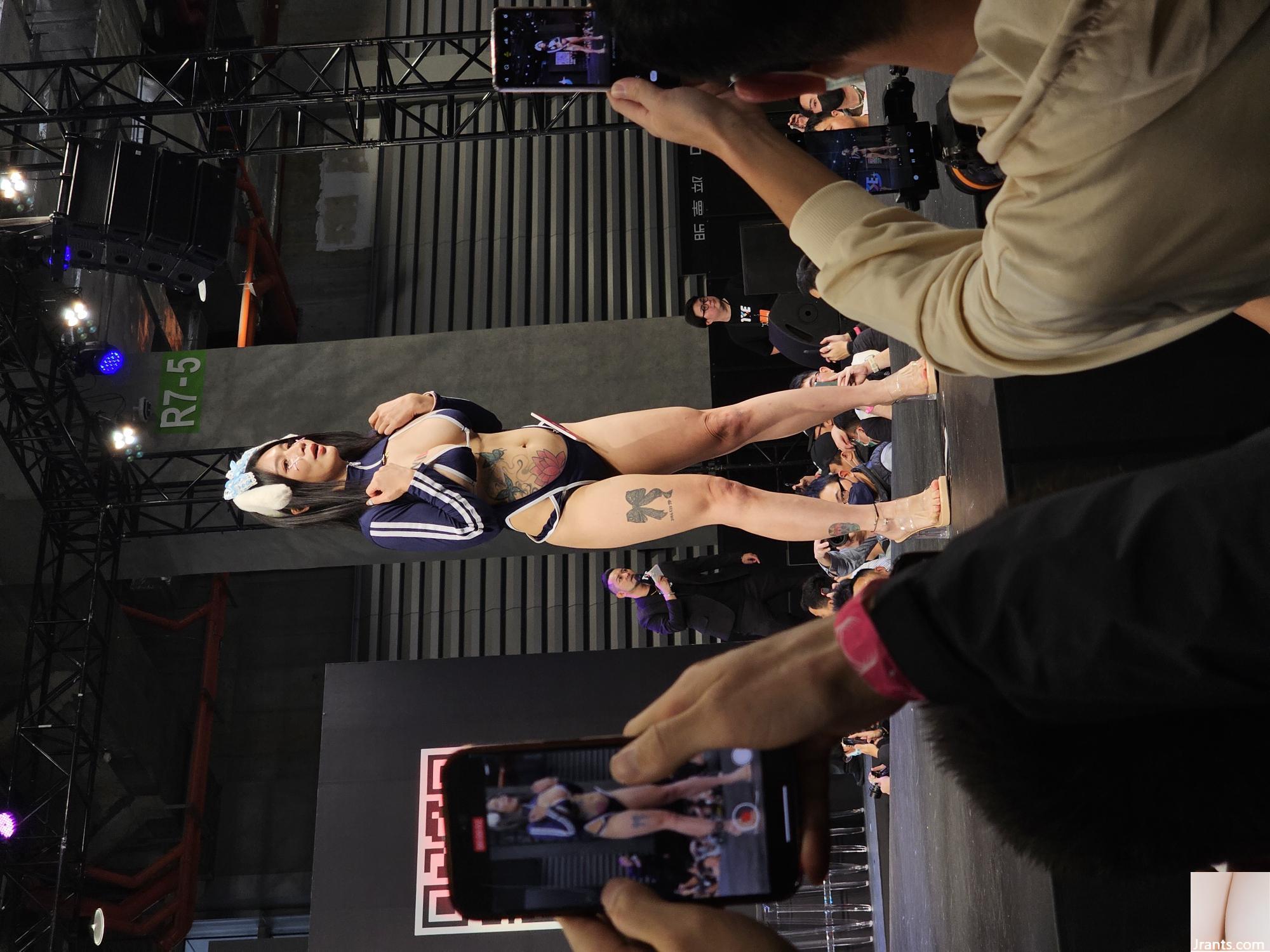 Phóng viên một ngày của Triển lãm ảnh TSE 2024 - Ảnh 13