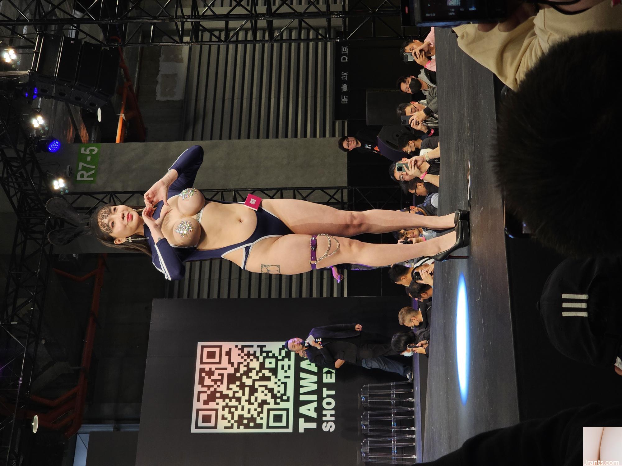 Phóng viên một ngày của Triển lãm ảnh TSE 2024 - Ảnh 6