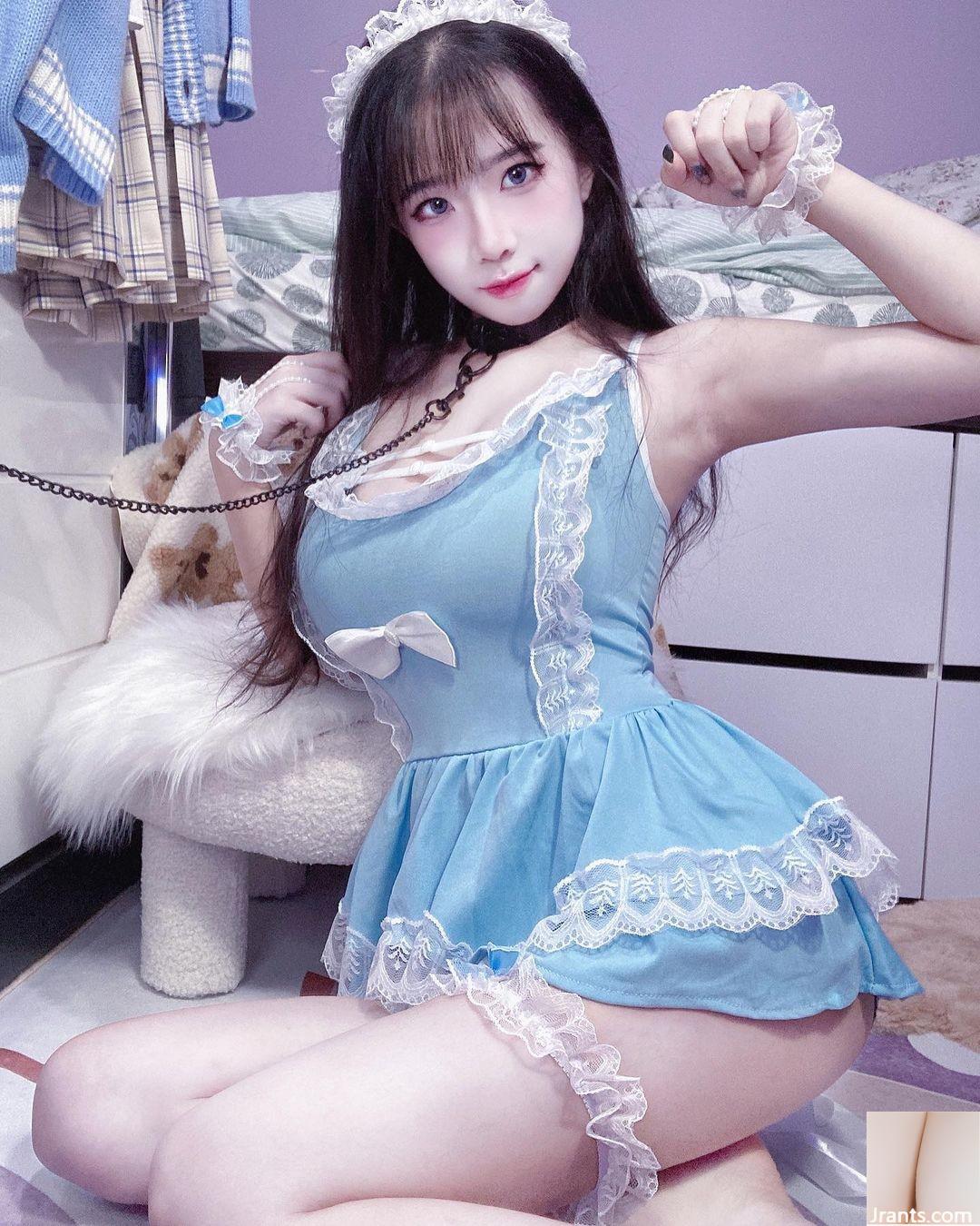 Gương mặt của “Trưởng làng Zi Miao” có vòng eo hoàn hảo, làn da siêu trắng và dịu dàng nên rất bắt mắt (32P) - Ảnh 16