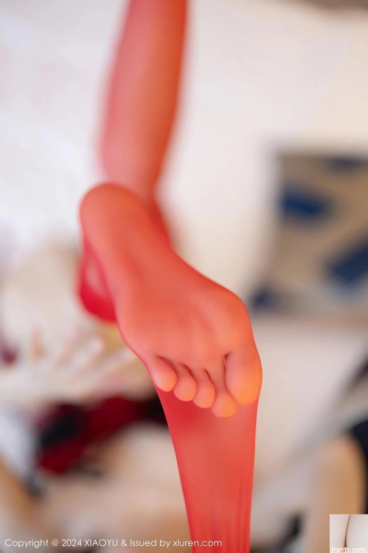 (XiaoYu) Vol.1212 Người mẫu Cheng Cheng Cheng váy lệch vai màu đen gợi cảm với đôi tất đen siêu mỏng khoe vóc dáng thon thả trong bộ ảnh quyến rũ (79P) - Ảnh 78