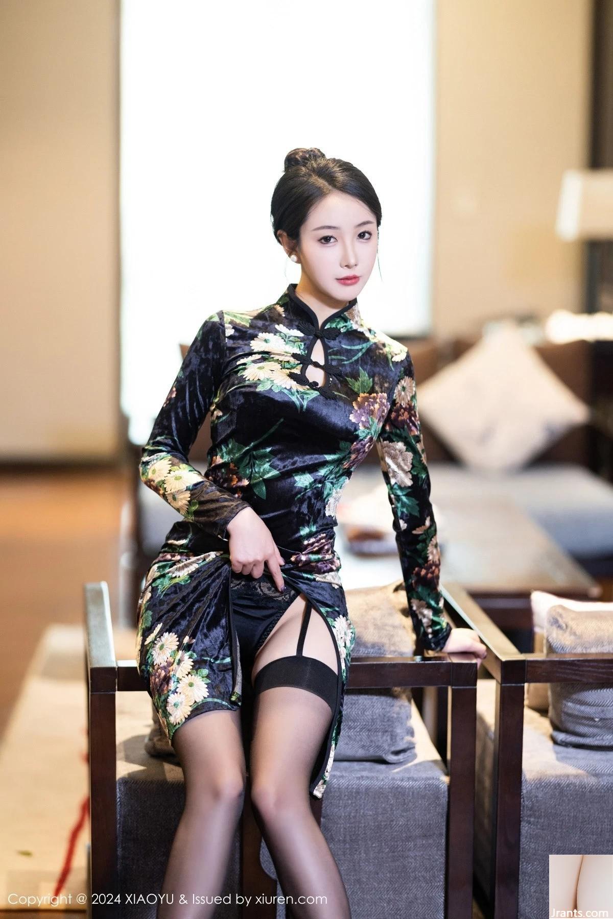 XiaoYu) Vo1.1218 Người mẫu Su Sua sườn xám đen gợi cảm để lộ nội y lụa đen với bộ ảnh lụa đen siêu mỏng quyến rũ (78P) - Ảnh 22