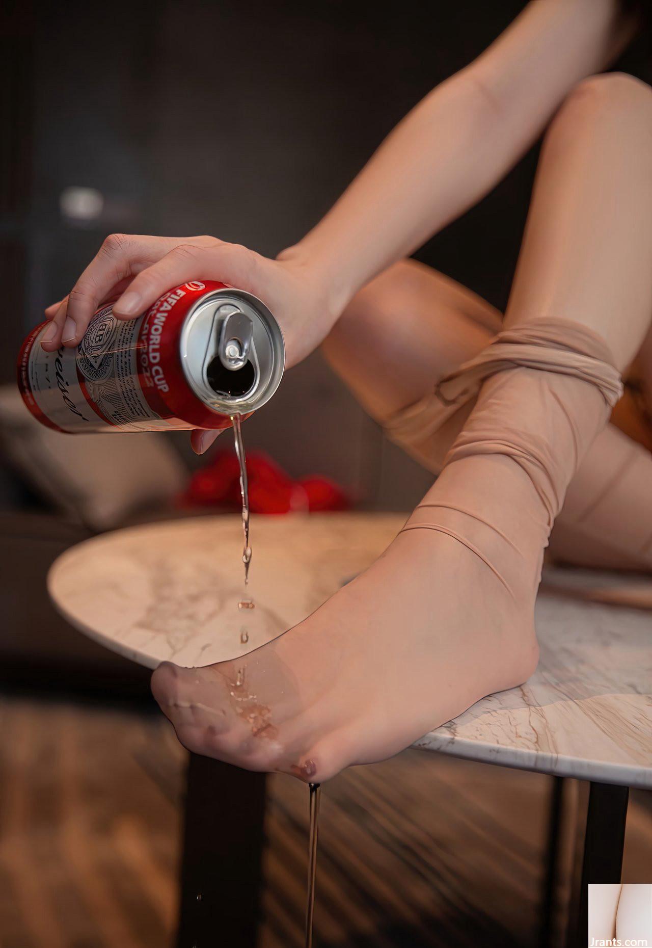 Cô thư ký gợi cảm trong bộ đồng phục gợi cảm với đôi chân mượt mà và đôi chân đẹp là Xiao Doudou, hình ảnh và video đẹp nhất (15P) - Ảnh 2