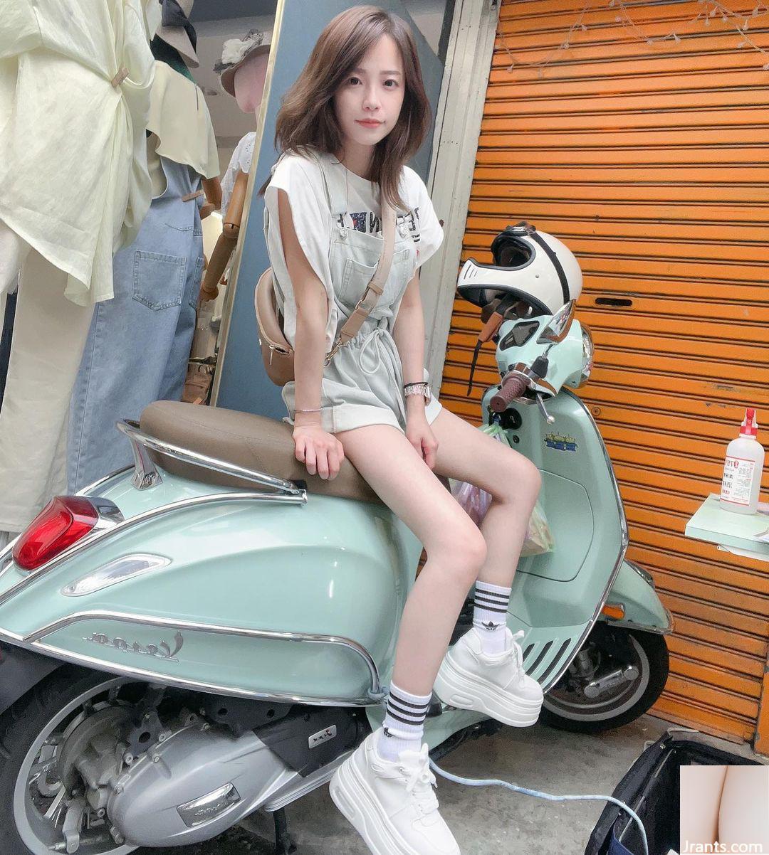 Bộ ảnh gợi cảm của “Weng Youyou” với bộ ngực trắng nõn và dáng chuẩn, sướng quá (29P) - Ảnh 13