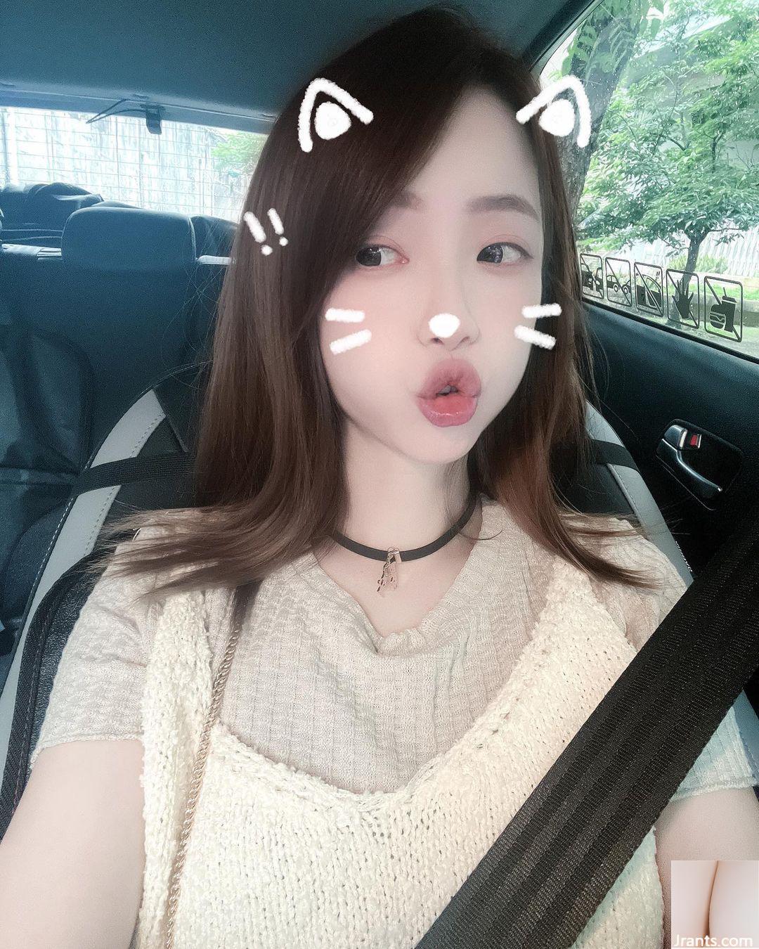 Bộ ảnh gợi cảm của “Weng Youyou” với bộ ngực trắng nõn và dáng chuẩn, sướng quá (29P) - Ảnh 24