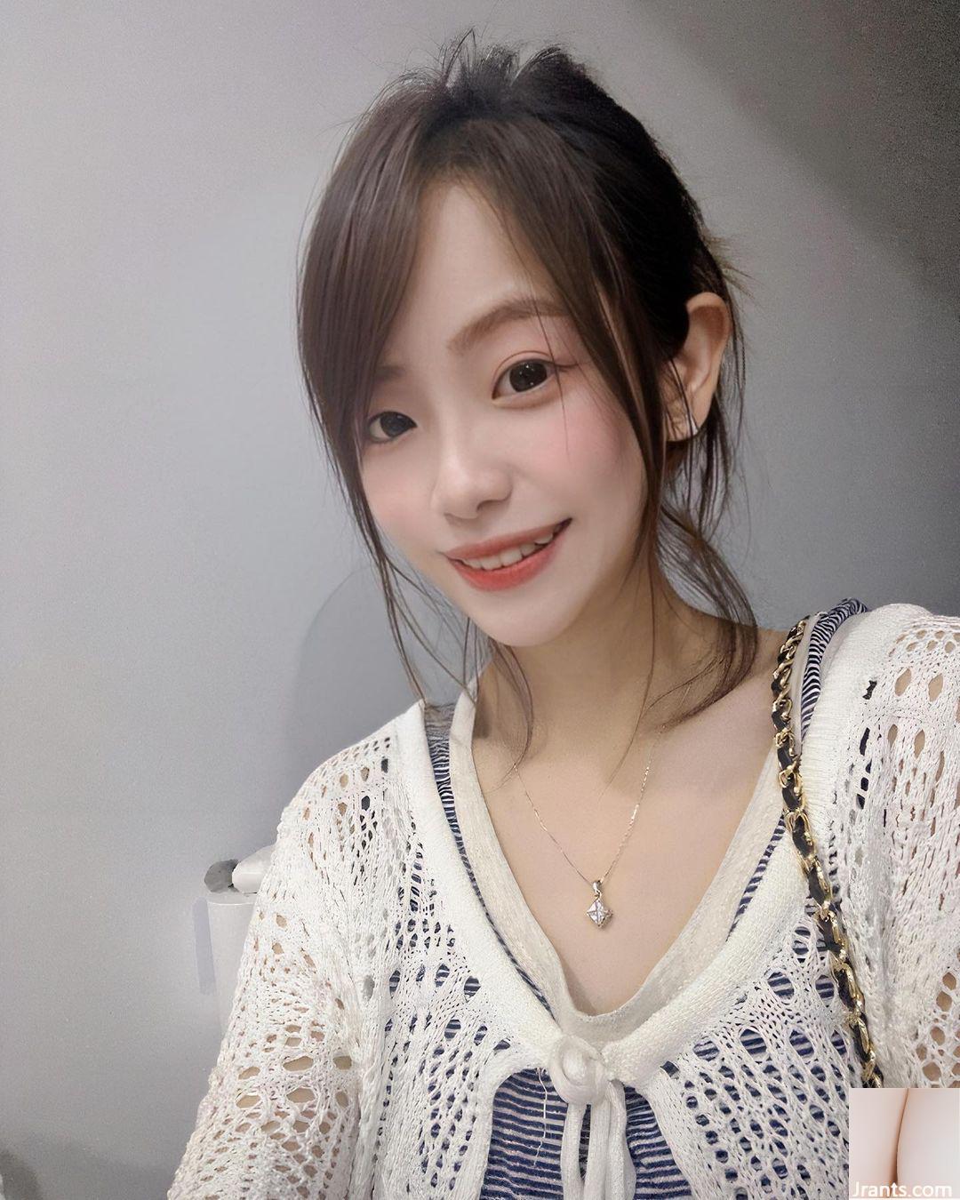 Bộ ảnh gợi cảm của “Weng Youyou” với bộ ngực trắng nõn và dáng chuẩn, sướng quá (29P) - Ảnh 27