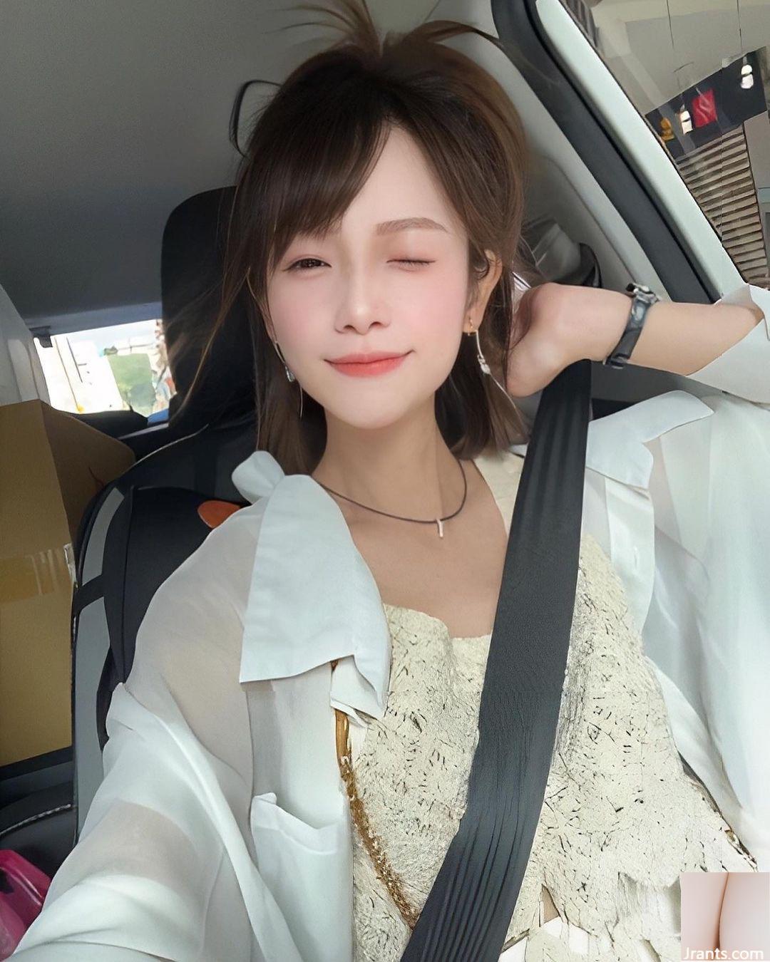 Bộ ảnh gợi cảm của “Weng Youyou” với bộ ngực trắng nõn và dáng chuẩn, sướng quá (29P) - Ảnh 9