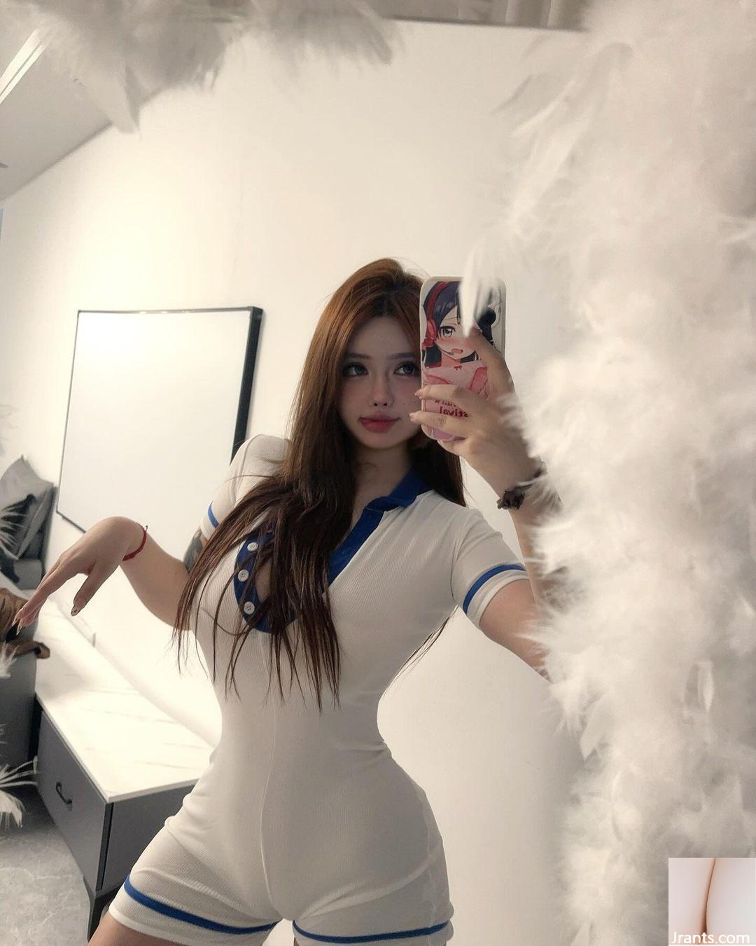 Vẻ ngoài quyến rũ của bộ ảnh gợi cảm “shirleyudeins” khiến người ta không thể rời mắt (31P) - Ảnh 14