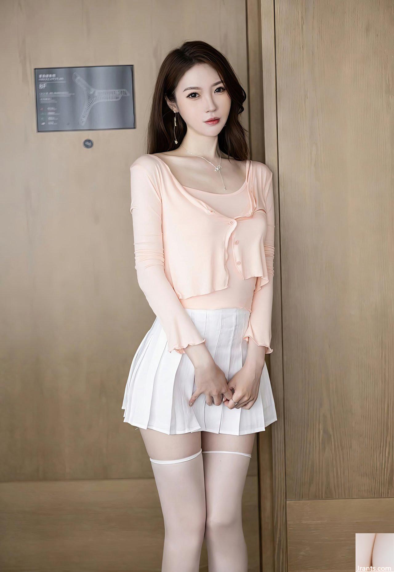 Meng Xinyue, người đẹp mặc tất trắng, váy ngắn, đôi chân gợi cảm, quần lót, bụ bẫm, cặp mông trắng và mềm mại (16P) - Ảnh 16