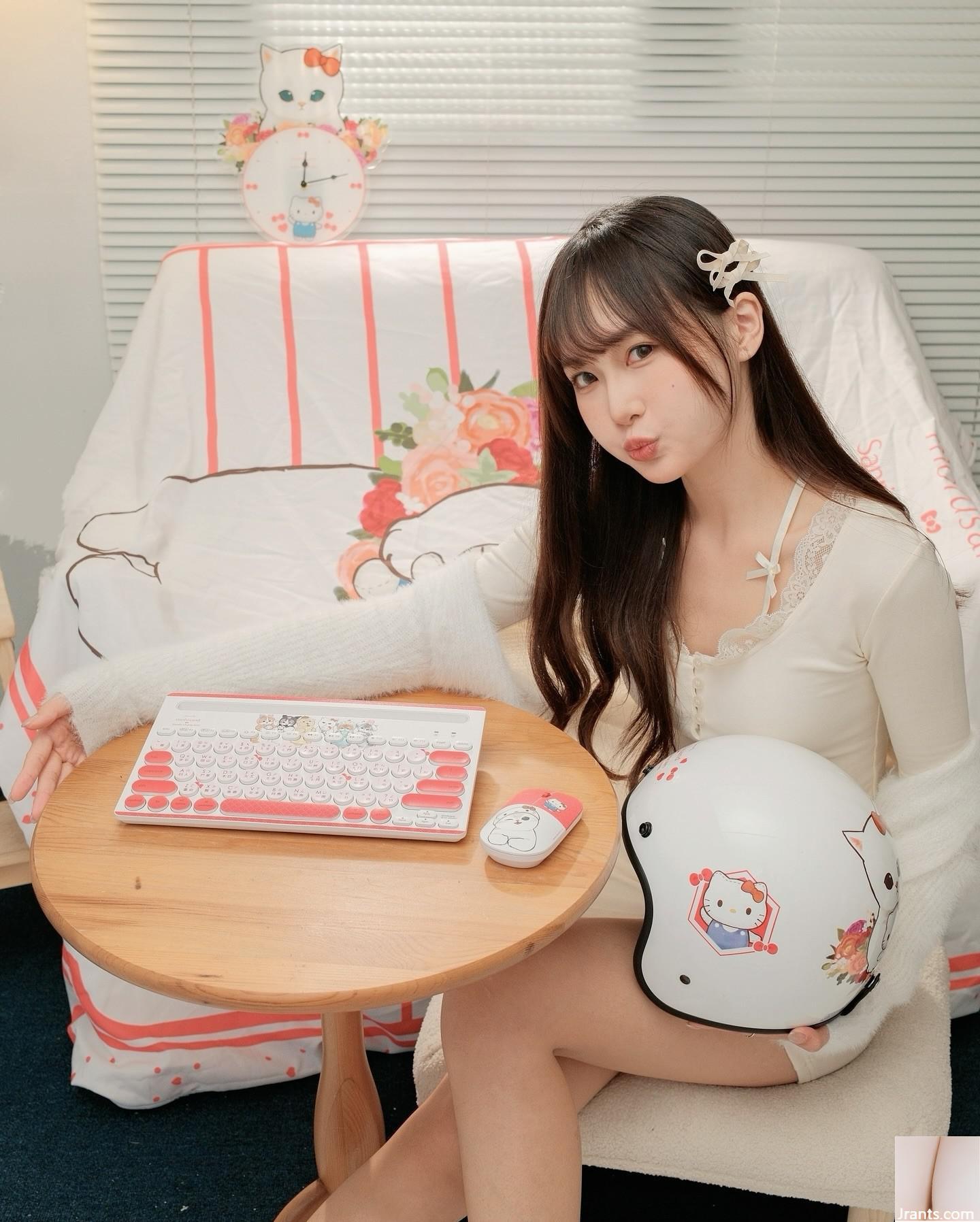 Cô nàng tiểu quỷ gợi cảm “Chen Toffant” có khí chất xinh đẹp khiến người ta muốn xấu (18P) - Ảnh 16